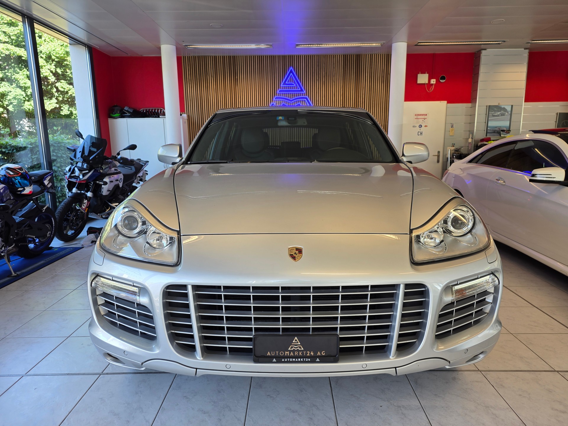 PORSCHE Cayenne 4.8 V8 GTS Tiptronic ''TRAUMZUSTAND''-image-1