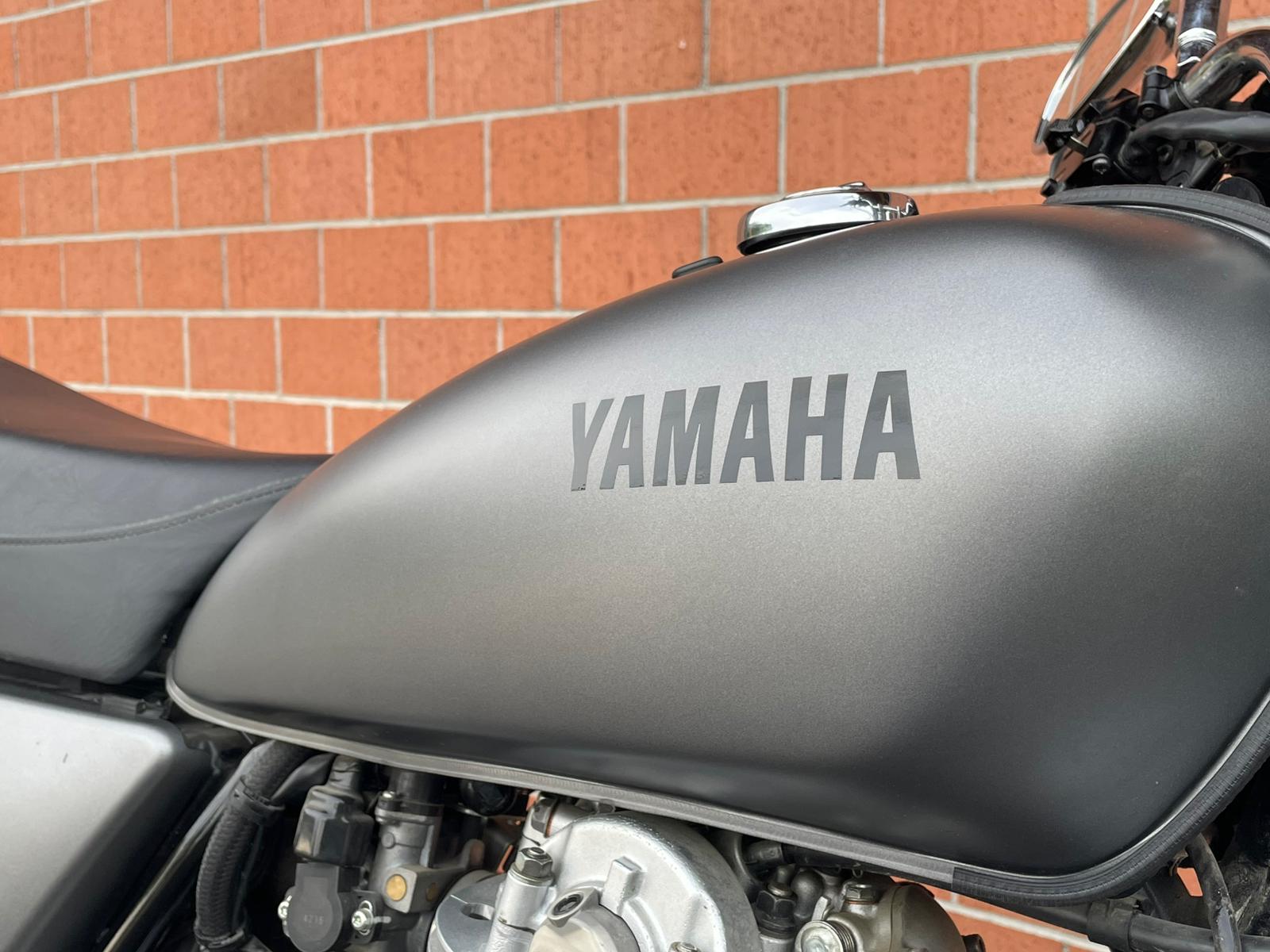 YAMAHA SR 400-image-6
