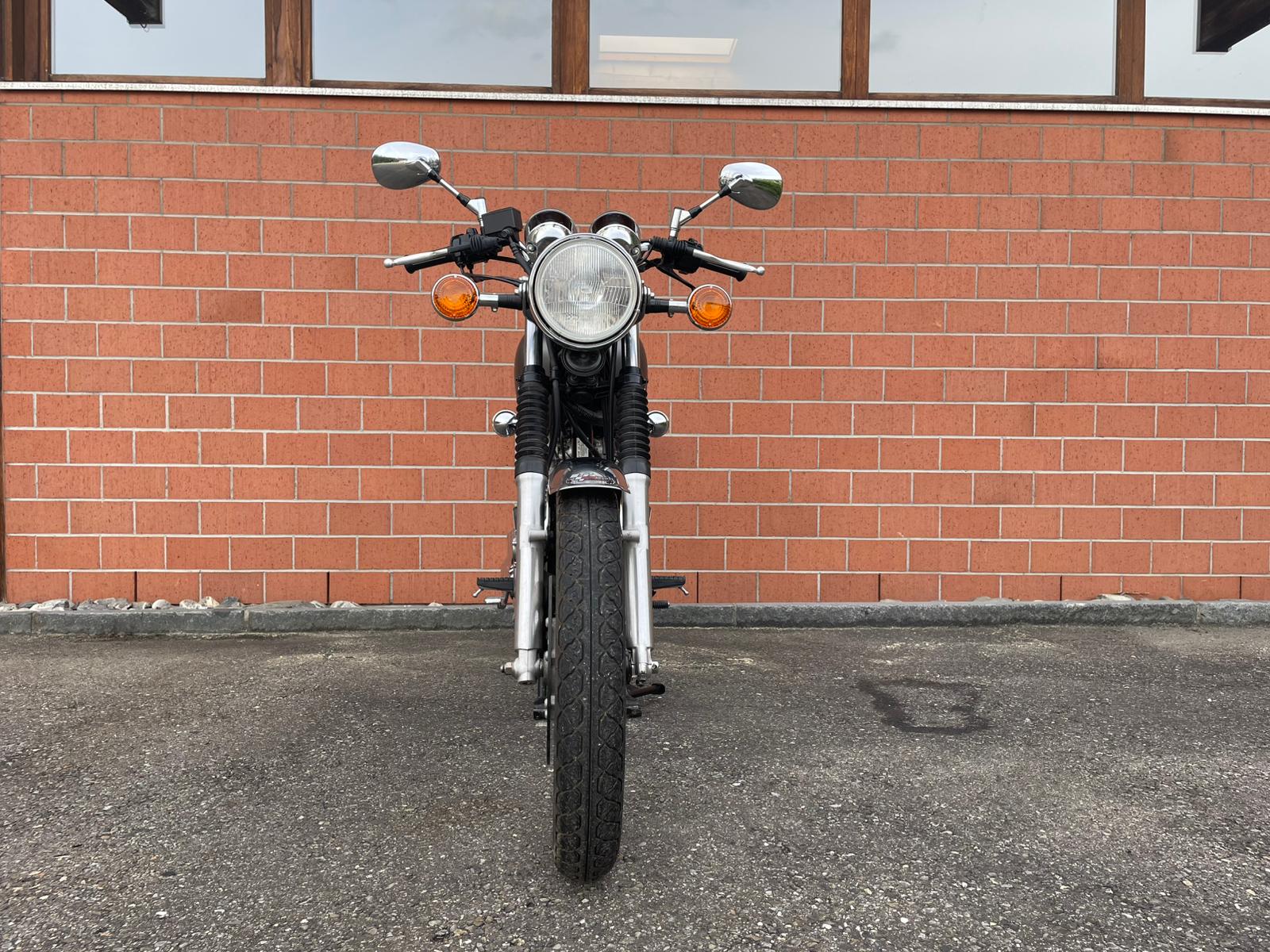 YAMAHA SR 400-image-7