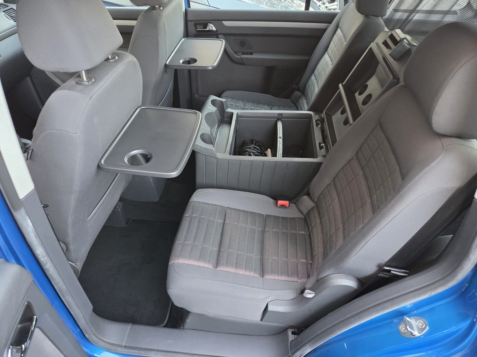 VW Touran 2.0 TDI Highline |Frisch ab MFK und Service|Xenon|Standheizung| Navi |Kühlschrank|Temomat-image-11