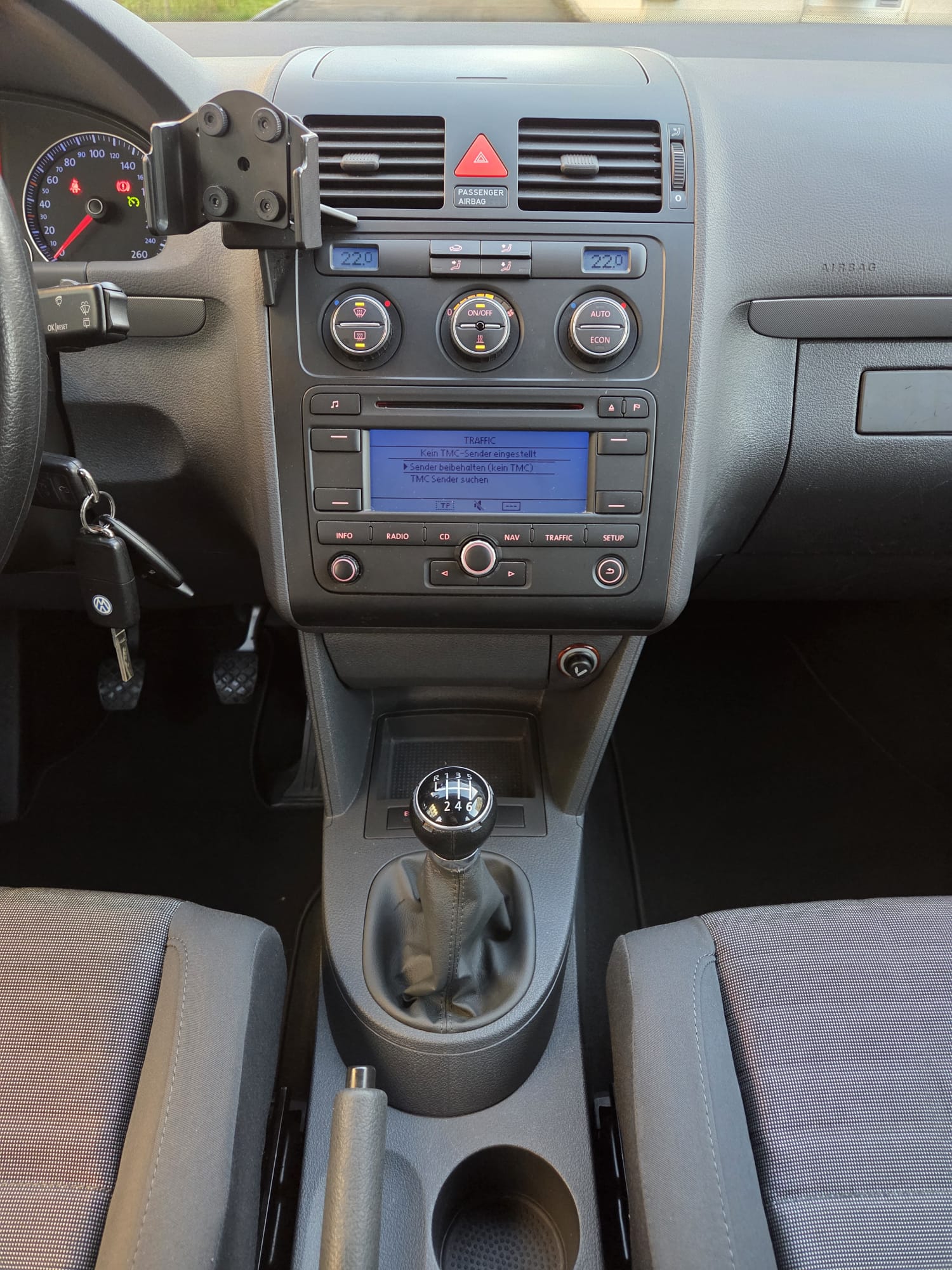VW Touran 2.0 TDI Highline |Frisch ab MFK und Service|Xenon|Standheizung| Navi |Kühlschrank|Temomat-image-14