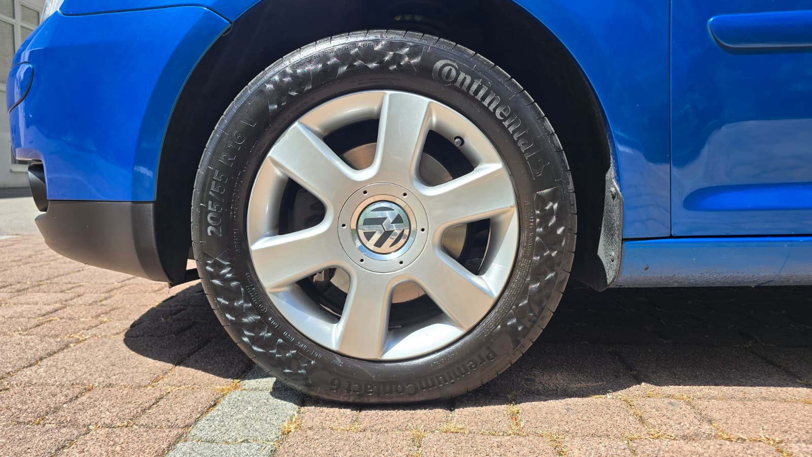 VW Touran 2.0 TDI Highline |Frisch ab MFK und Service|Xenon|Standheizung| Navi |Kühlschrank|Temomat-image-8
