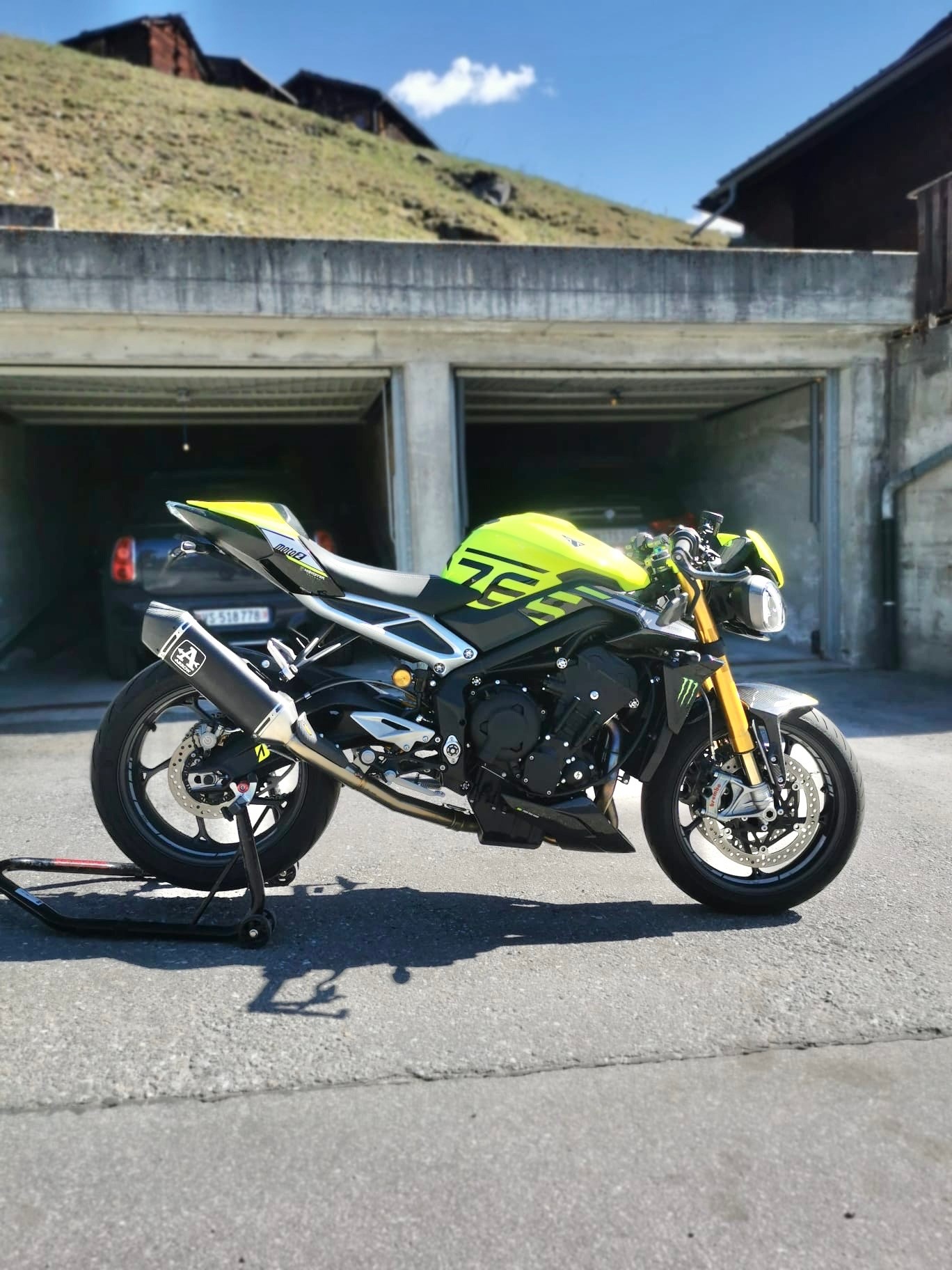 TRIUMPH Moto 2 Edition-image-2