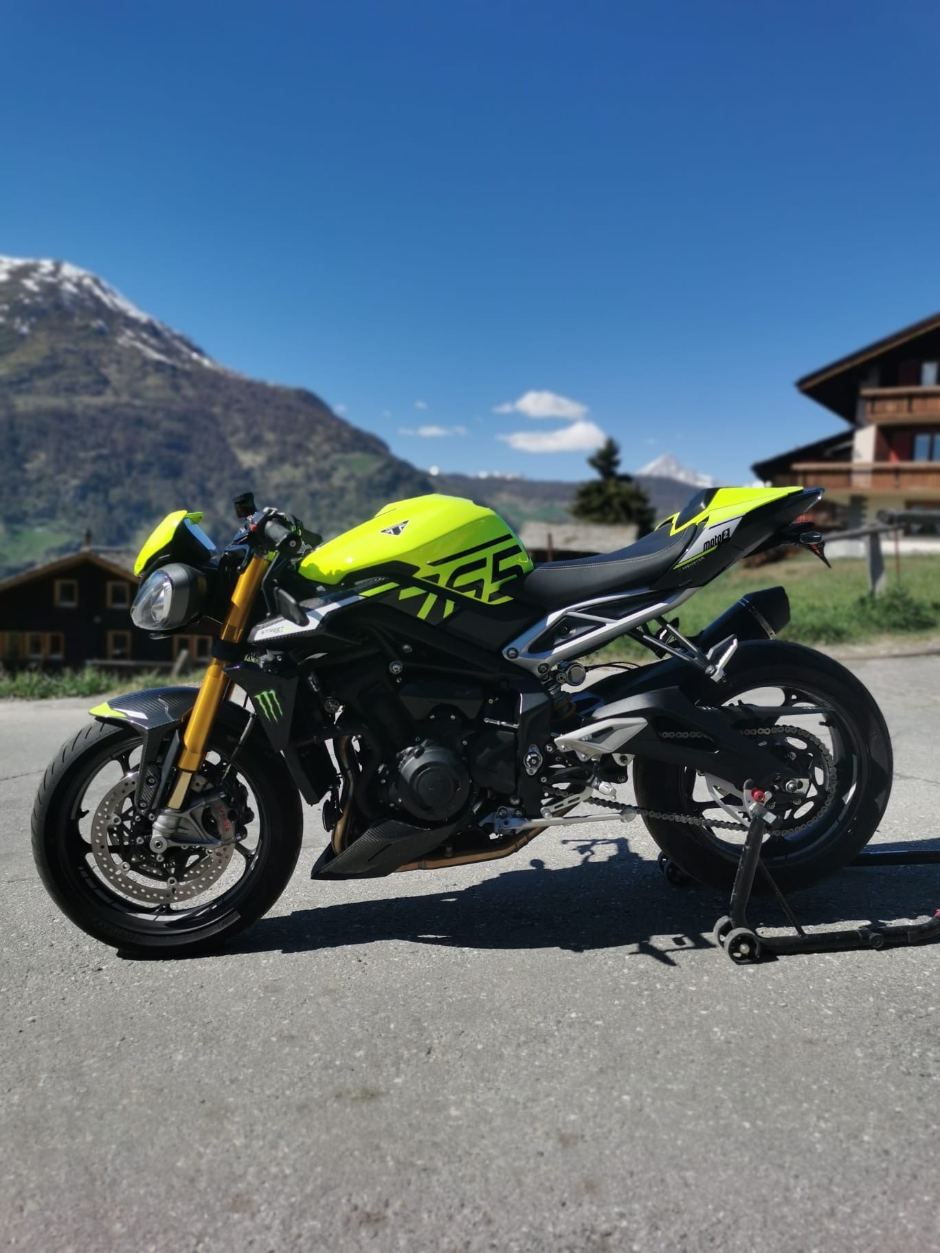 TRIUMPH Moto 2 Edition-image-1