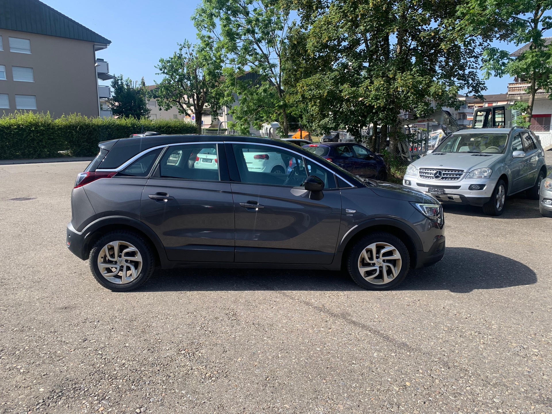 OPEL Crossland X 1.2i Enjoy Automat-showroom-element-2
