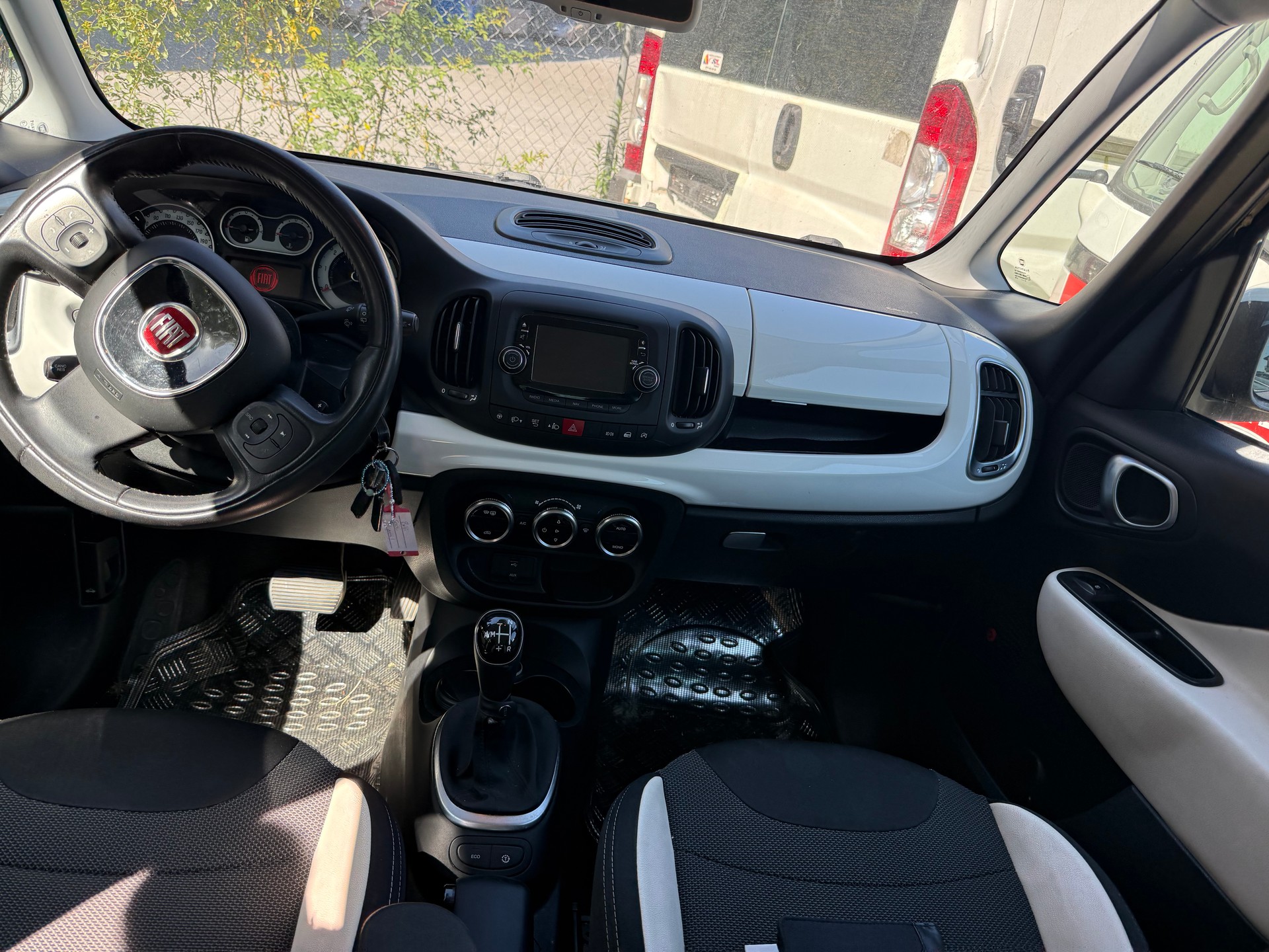 FIAT 500L 1.3 JTD Trekking Dualogic-image-5