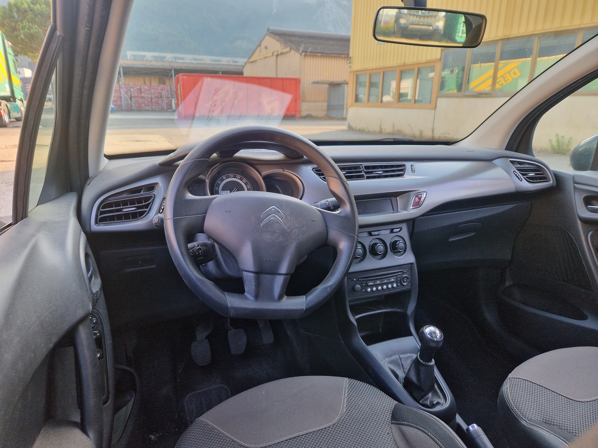CITROEN C3 1.2i Exclusive-image-7