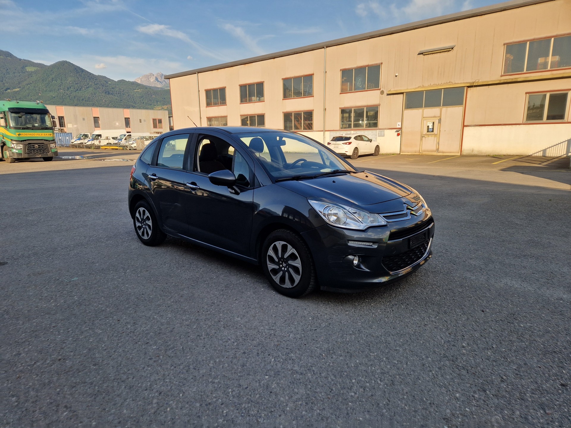 CITROEN C3 1.2i Exclusive-image-2