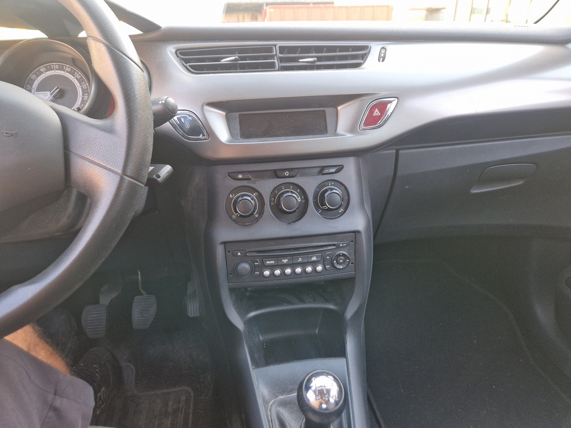 CITROEN C3 1.2i Exclusive-image-9