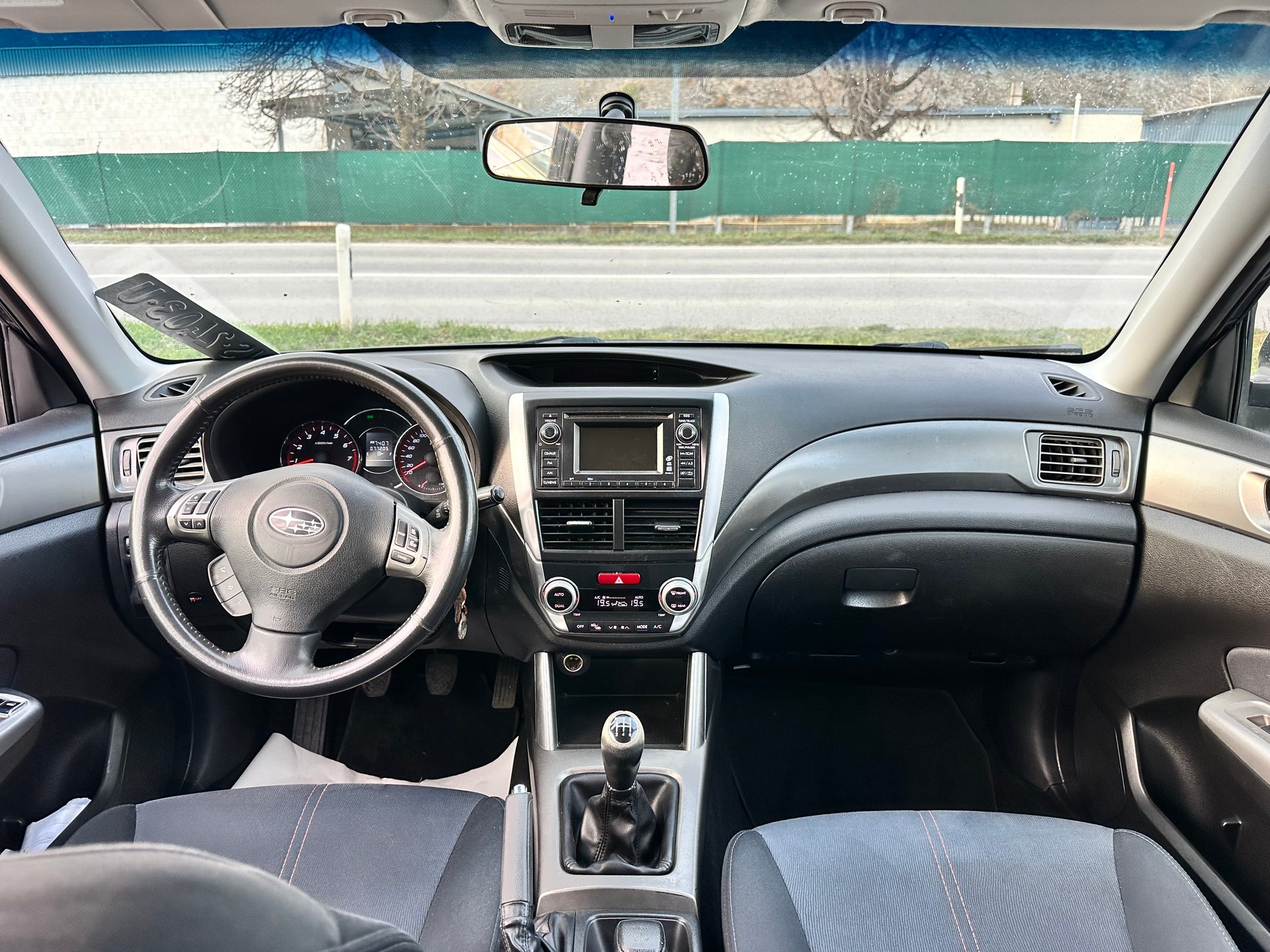 SUBARU Forester 2.0X Swiss-image-11
