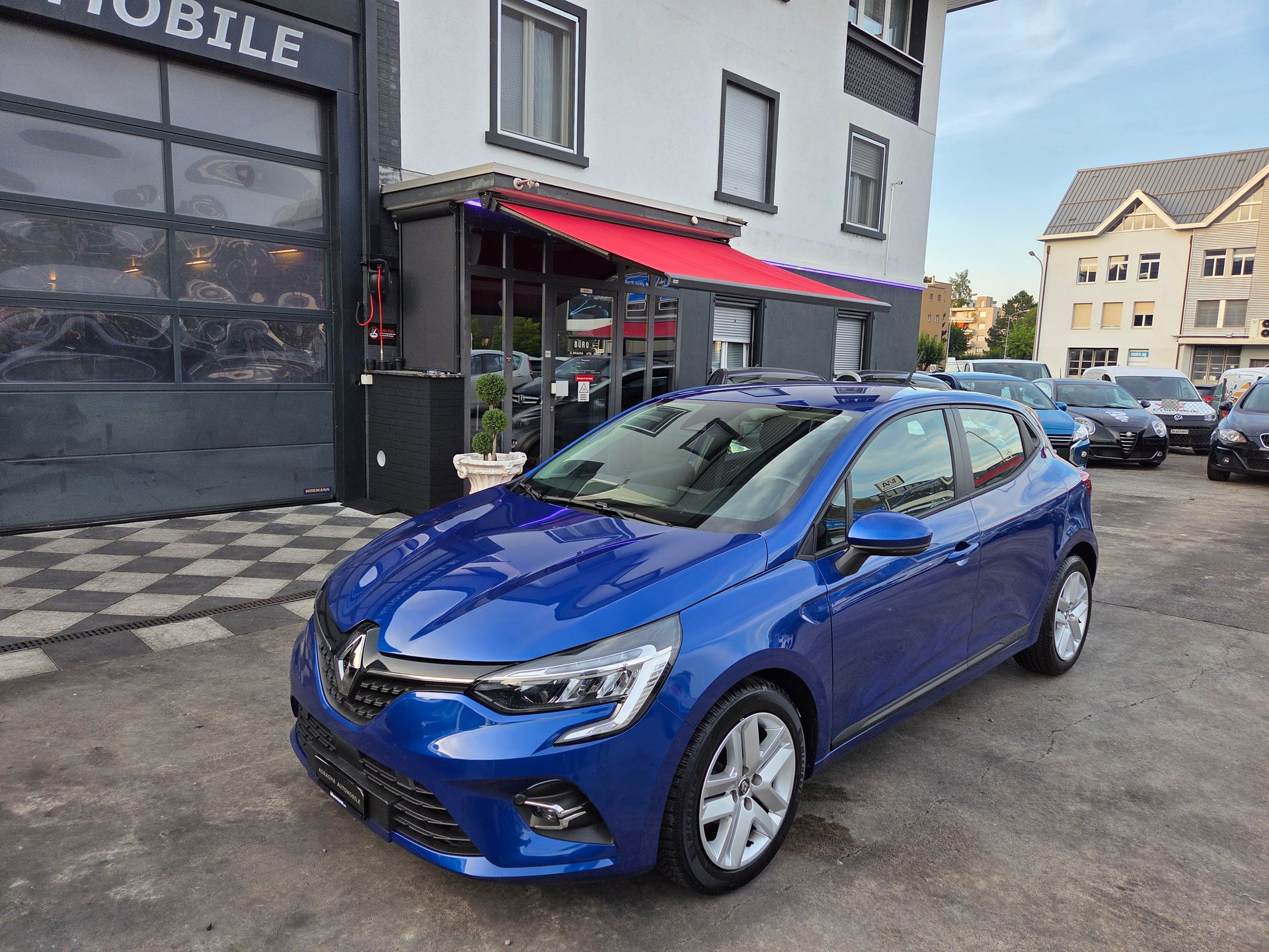 RENAULT Clio 1.0 Intens CVT-showroom-element-2