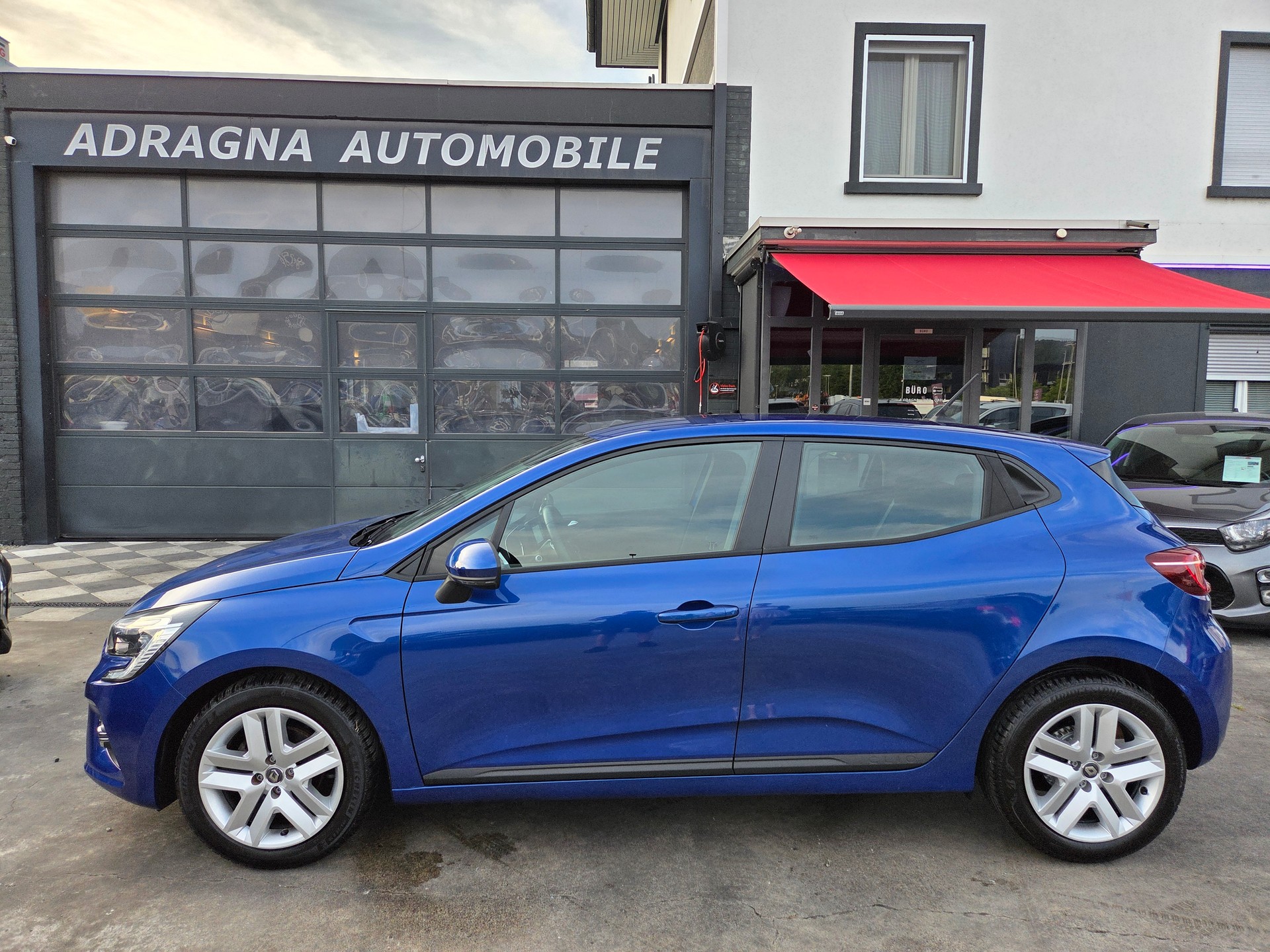 RENAULT Clio 1.0 Intens CVT-showroom-element-3