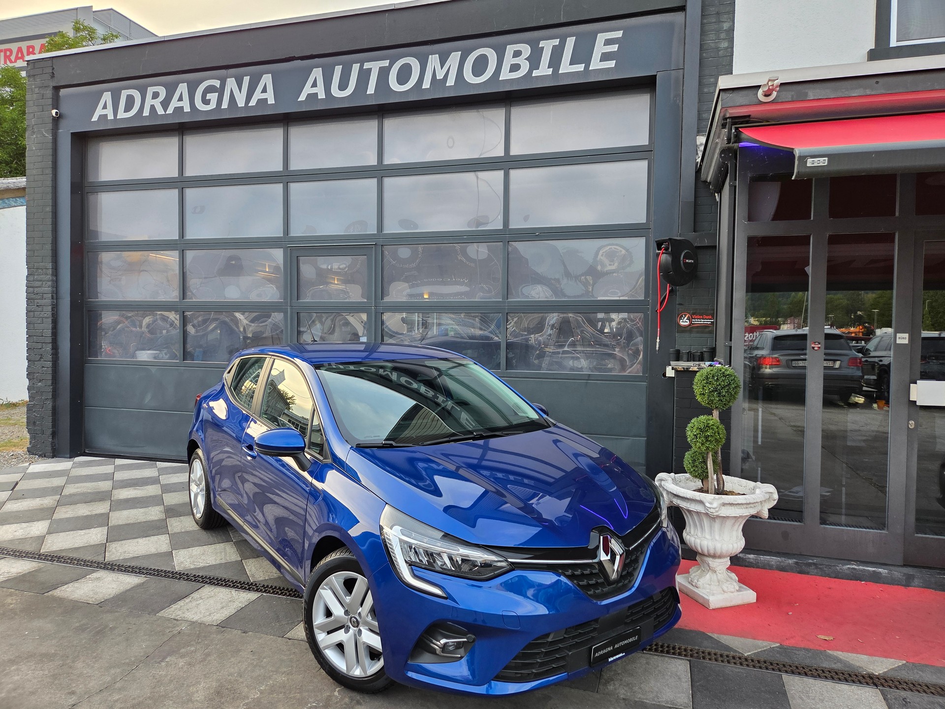 RENAULT Clio 1.0 Intens CVT-showroom-element-1
