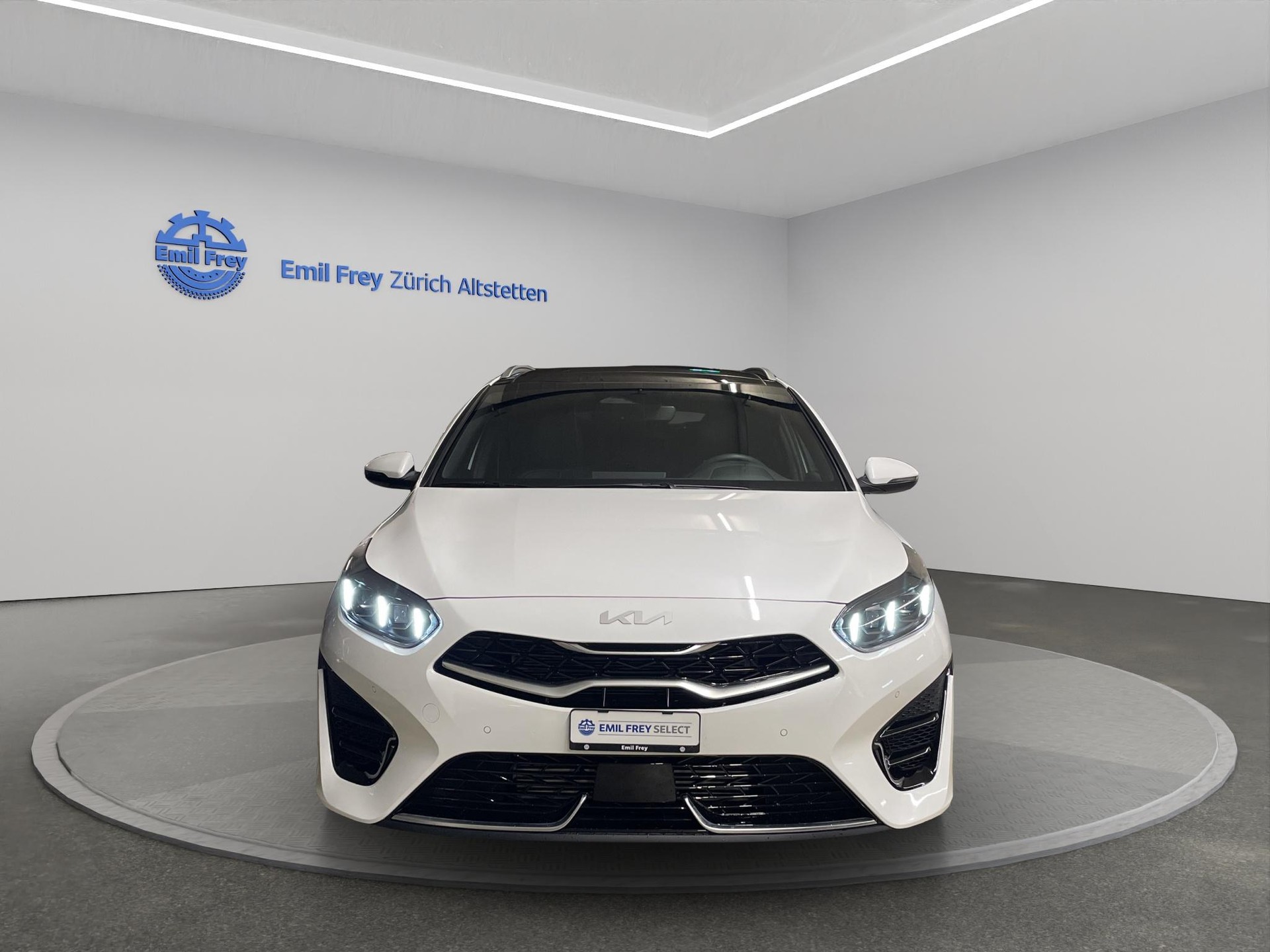 KIA Ceed SW 1.5 T-GDi MHEV GT-Line-showroom-element-3