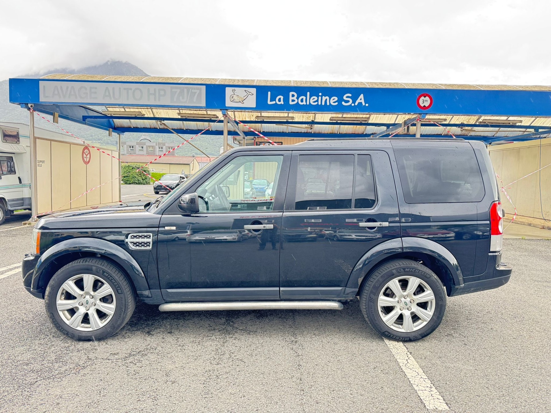 LAND ROVER DISCOVERY-image-2