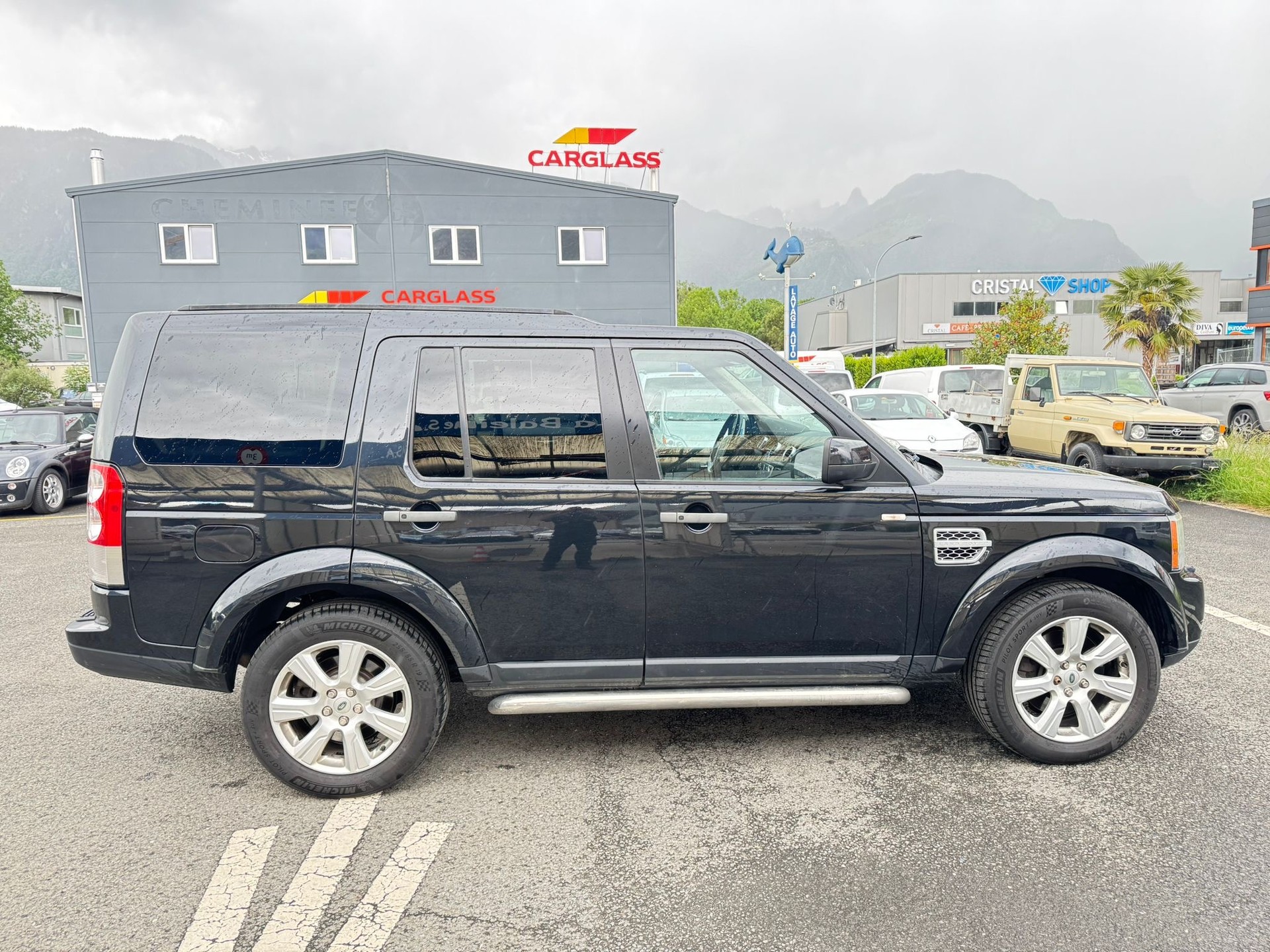 LAND ROVER DISCOVERY-image-3