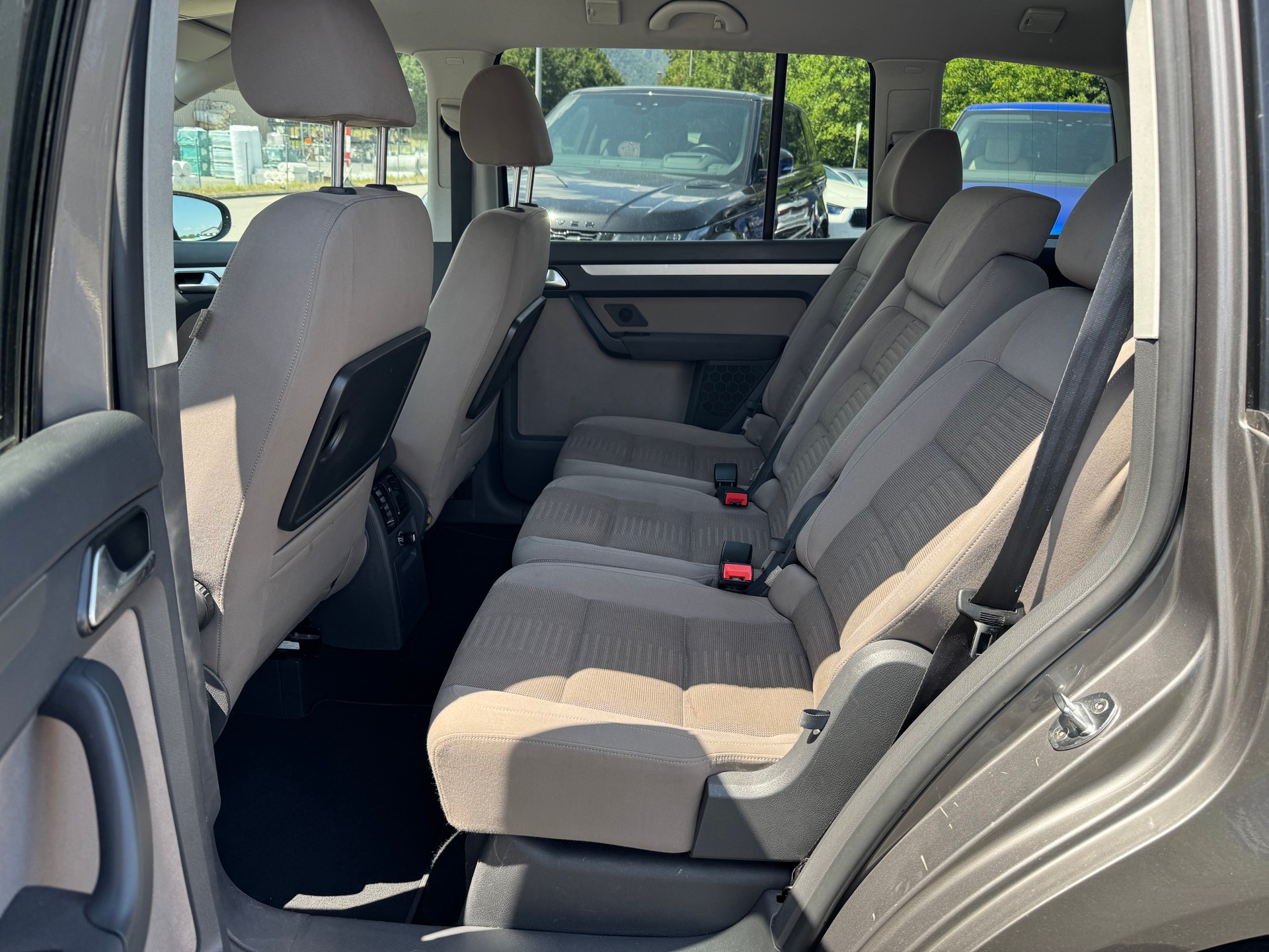 VW Touran 1.4 TSI Trendline DSG-image-11