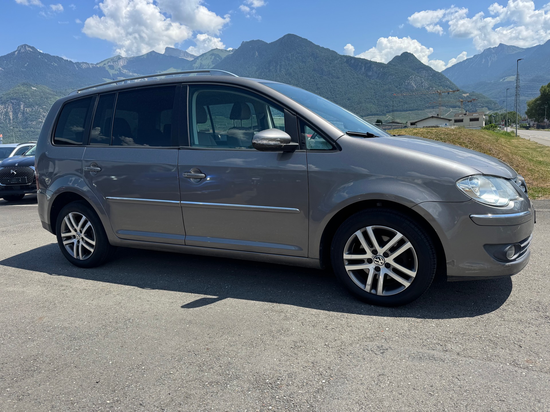 VW Touran 1.4 TSI Trendline DSG-image-4