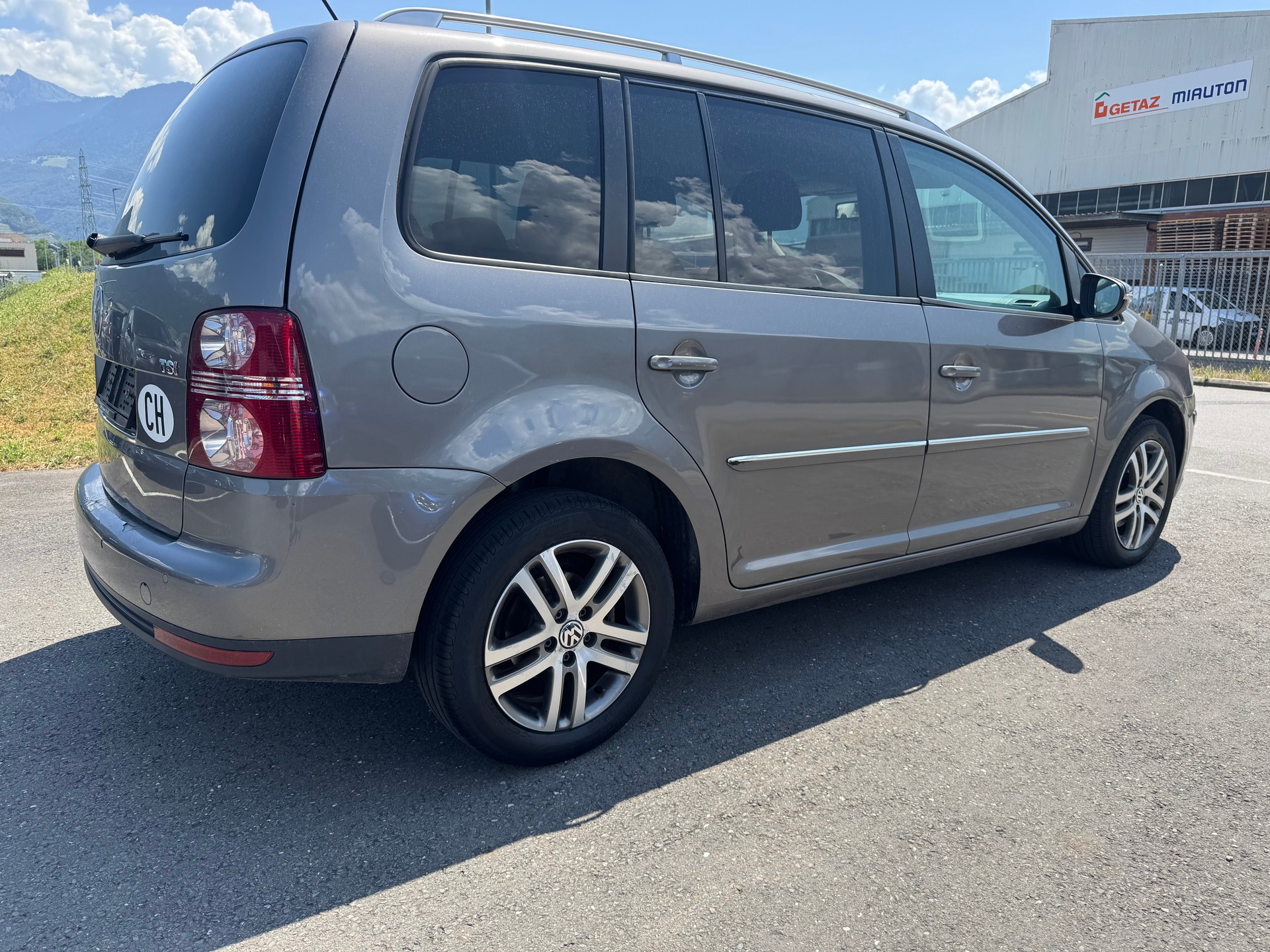 VW Touran 1.4 TSI Trendline DSG-image-5