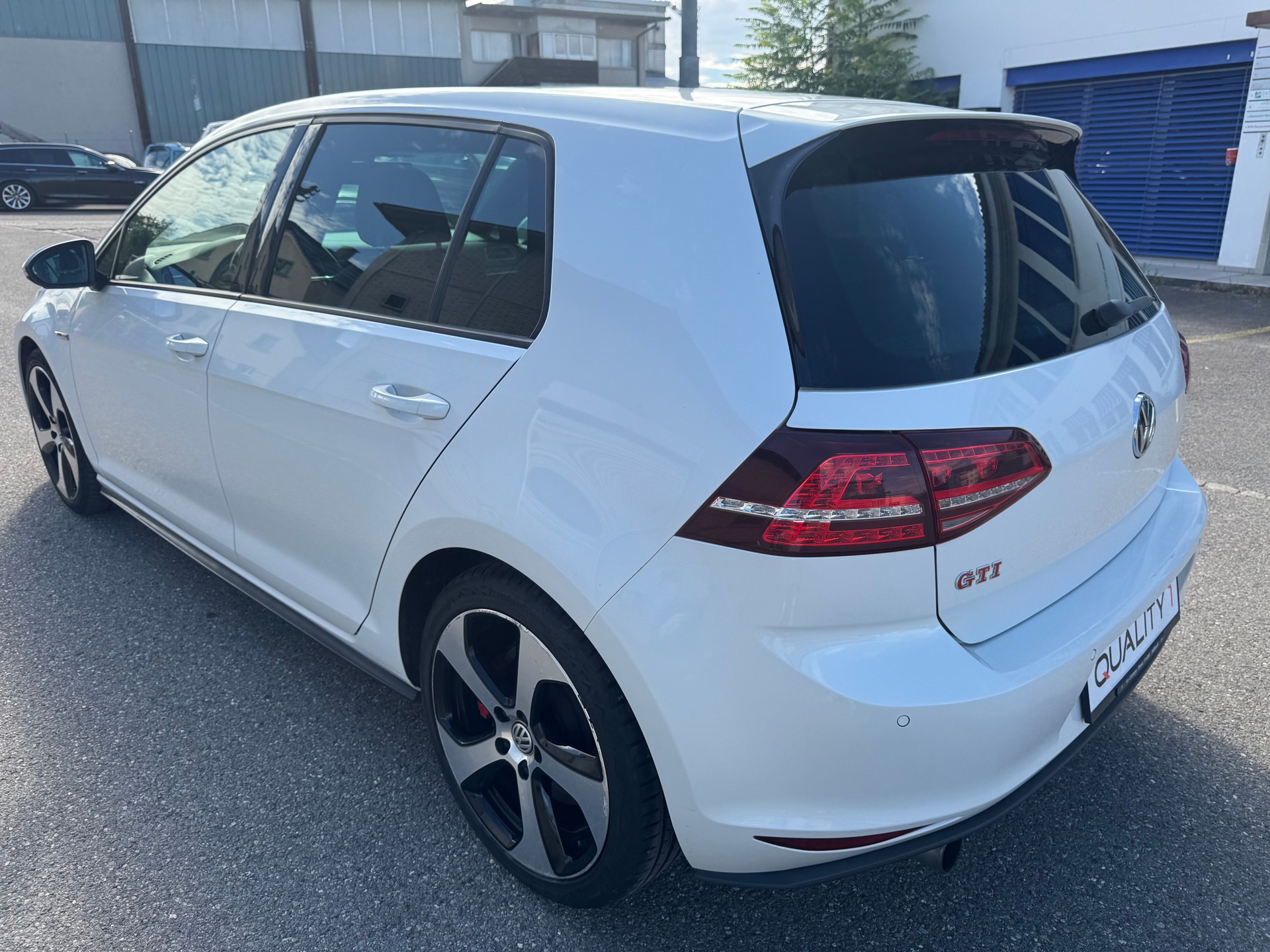 VW Golf 2.0 TSI GTI Performance-image-6