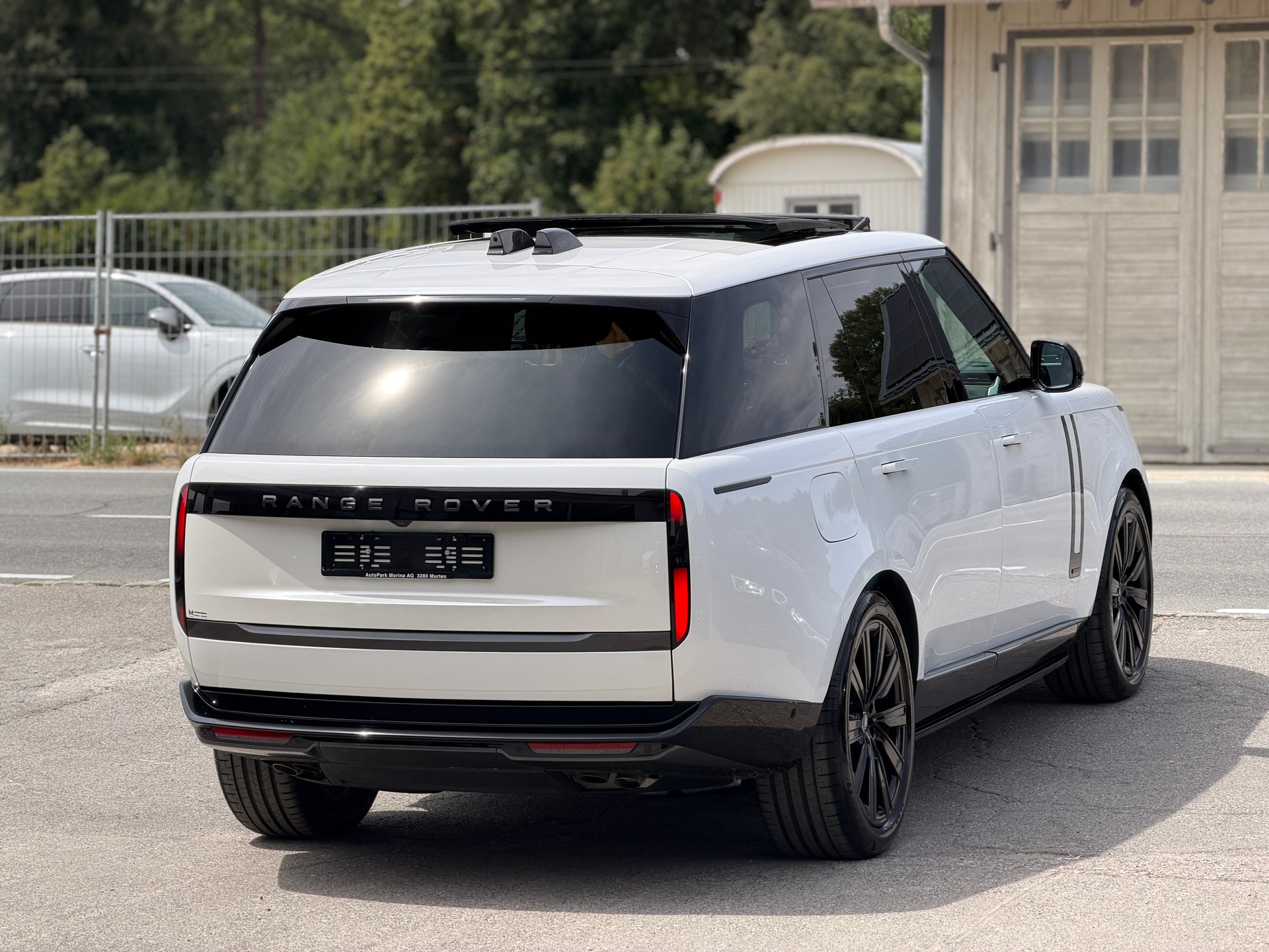 LAND ROVER Range Rover LWB SV P530 4.4 V8 Autobiography Automatic-image-4