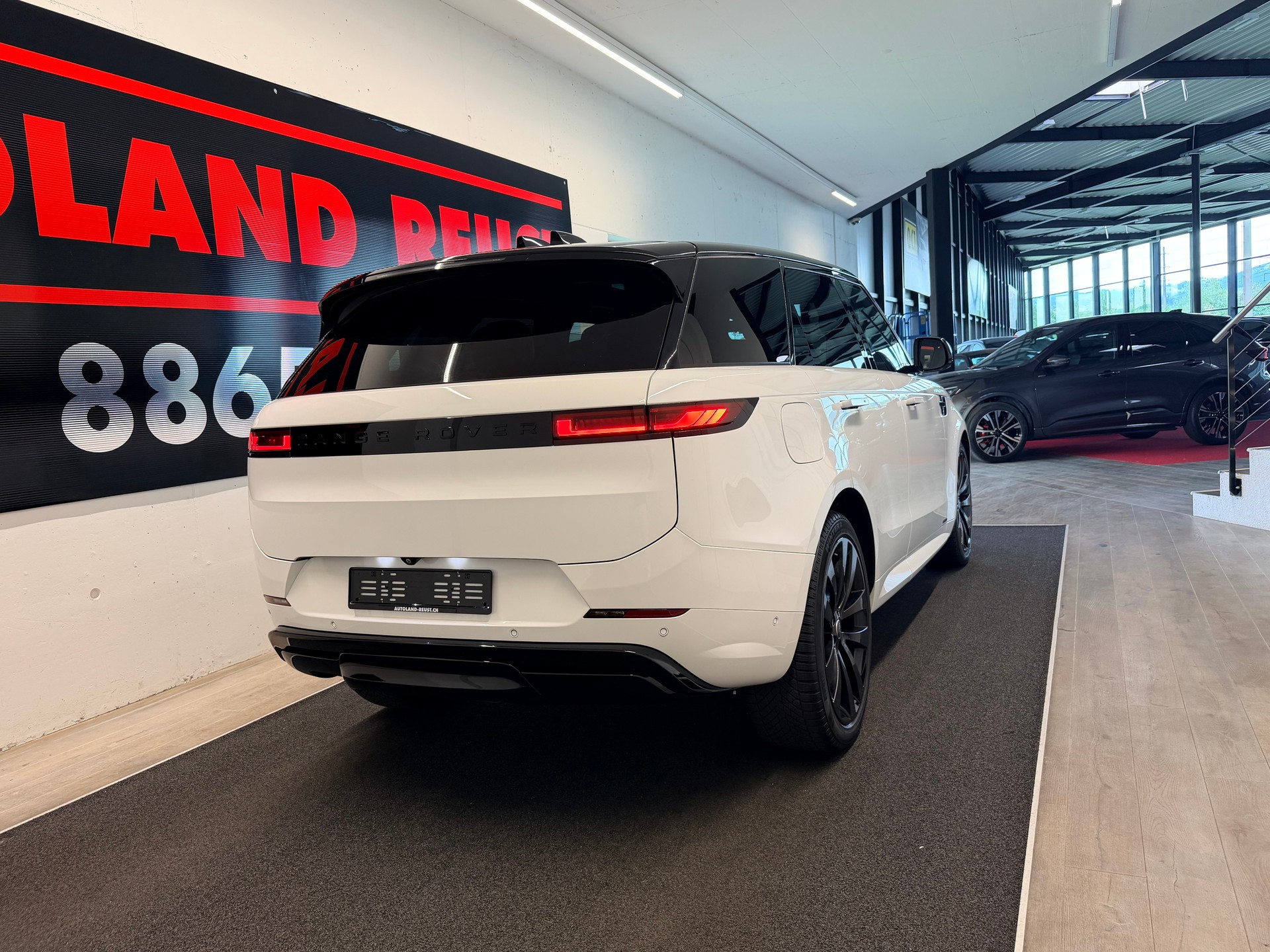 LAND ROVER Range Rover Sport D350 3.0 TD6 MHEV Autobography Automatic-image-6