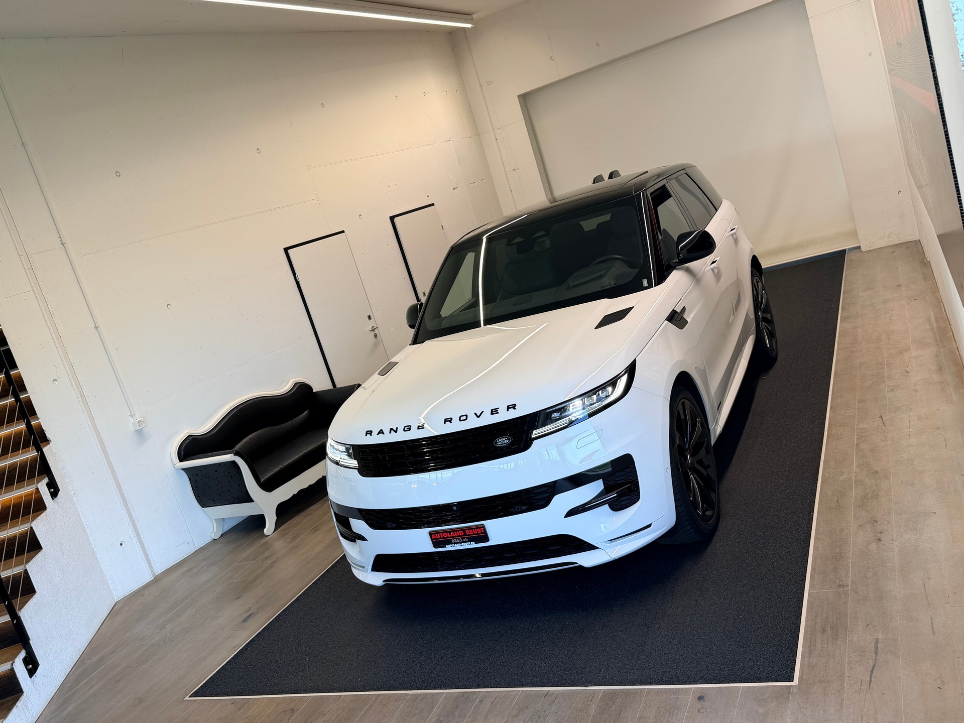 LAND ROVER Range Rover Sport D350 3.0 TD6 MHEV Autobography Automatic-showroom-element-3