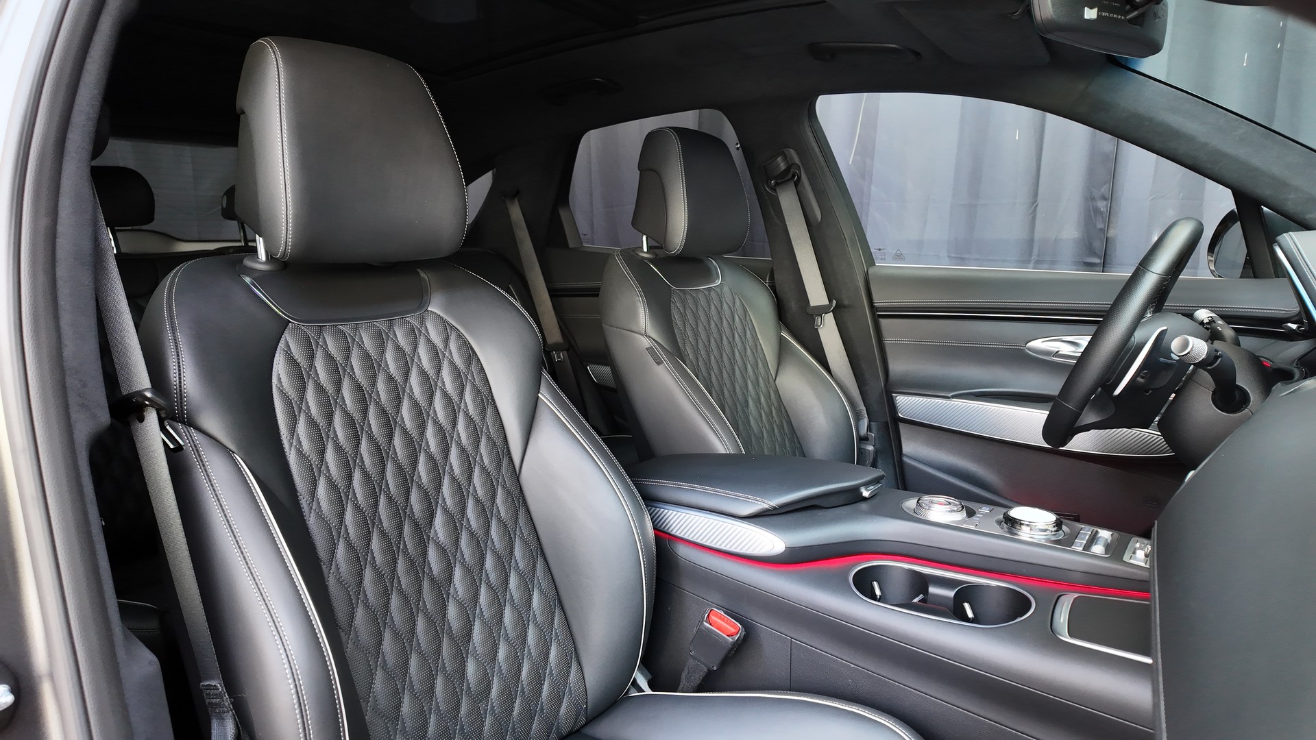 GENESIS GV70 2.5 TGDI Sport AT8 AWD-image-6