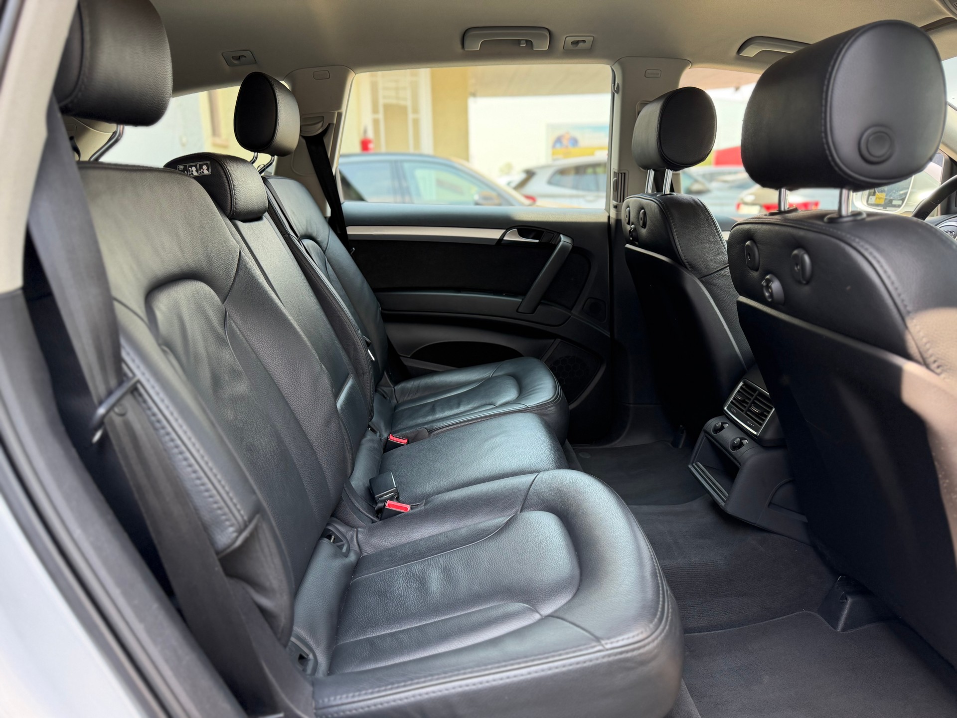 AUDI Q7 3.0 TDI addBlue quattro tiptronic-image-12