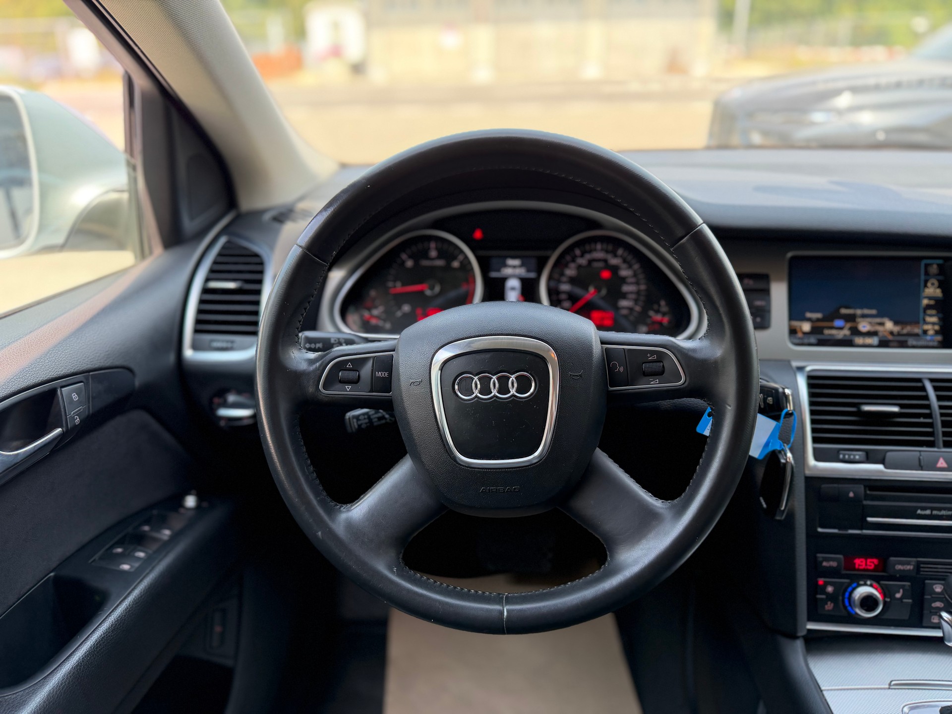 AUDI Q7 3.0 TDI addBlue quattro tiptronic-image-15