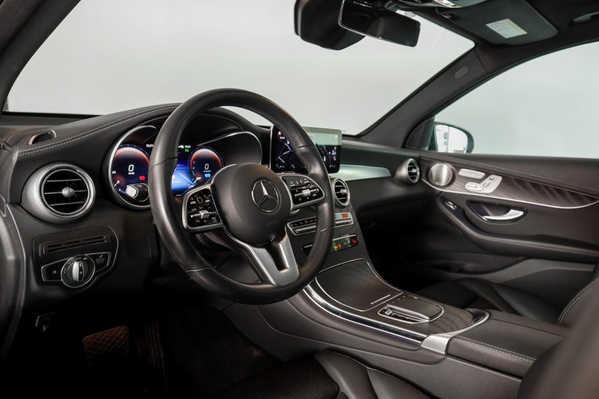 MERCEDES-BENZ GLC 300 de Off-Road 4Matic 9G-Tronic-image-9