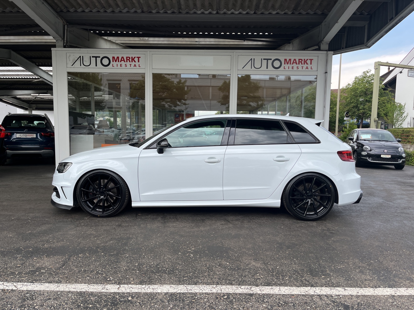 AUDI S3 Sportback 2.0 TFSI quattro S-tronic-showroom-element-1