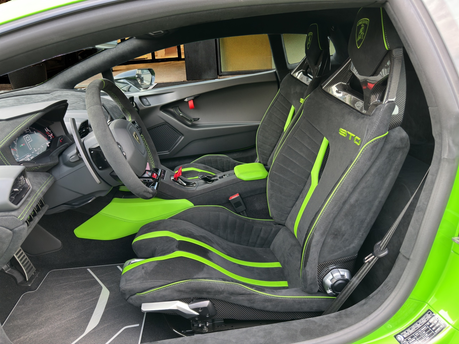 LAMBORGHINI Huracan Coupé 5.2 STO-image-8