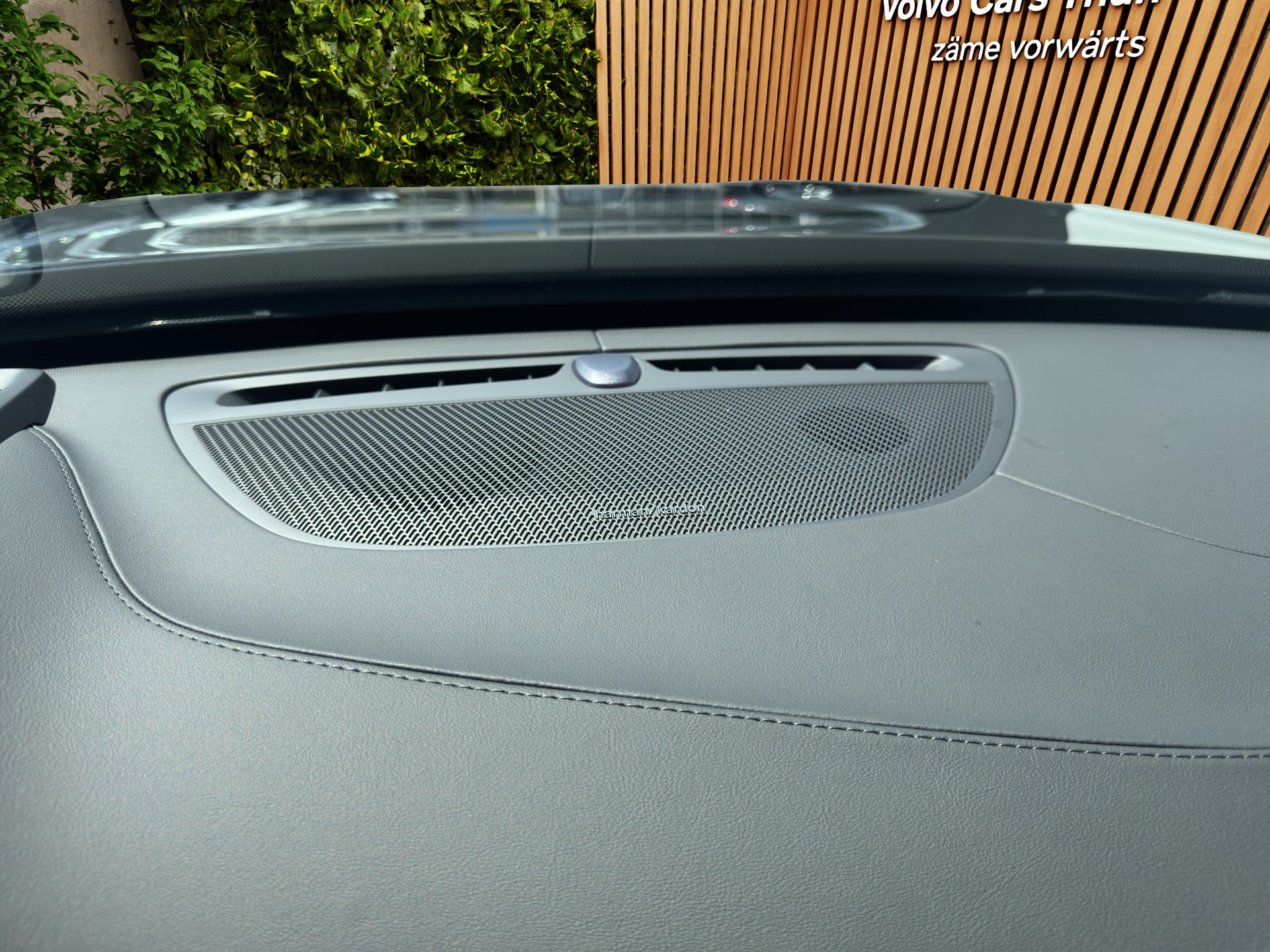 VOLVO XC90 2.0 T8 TE Black Edition eAWD-image-13