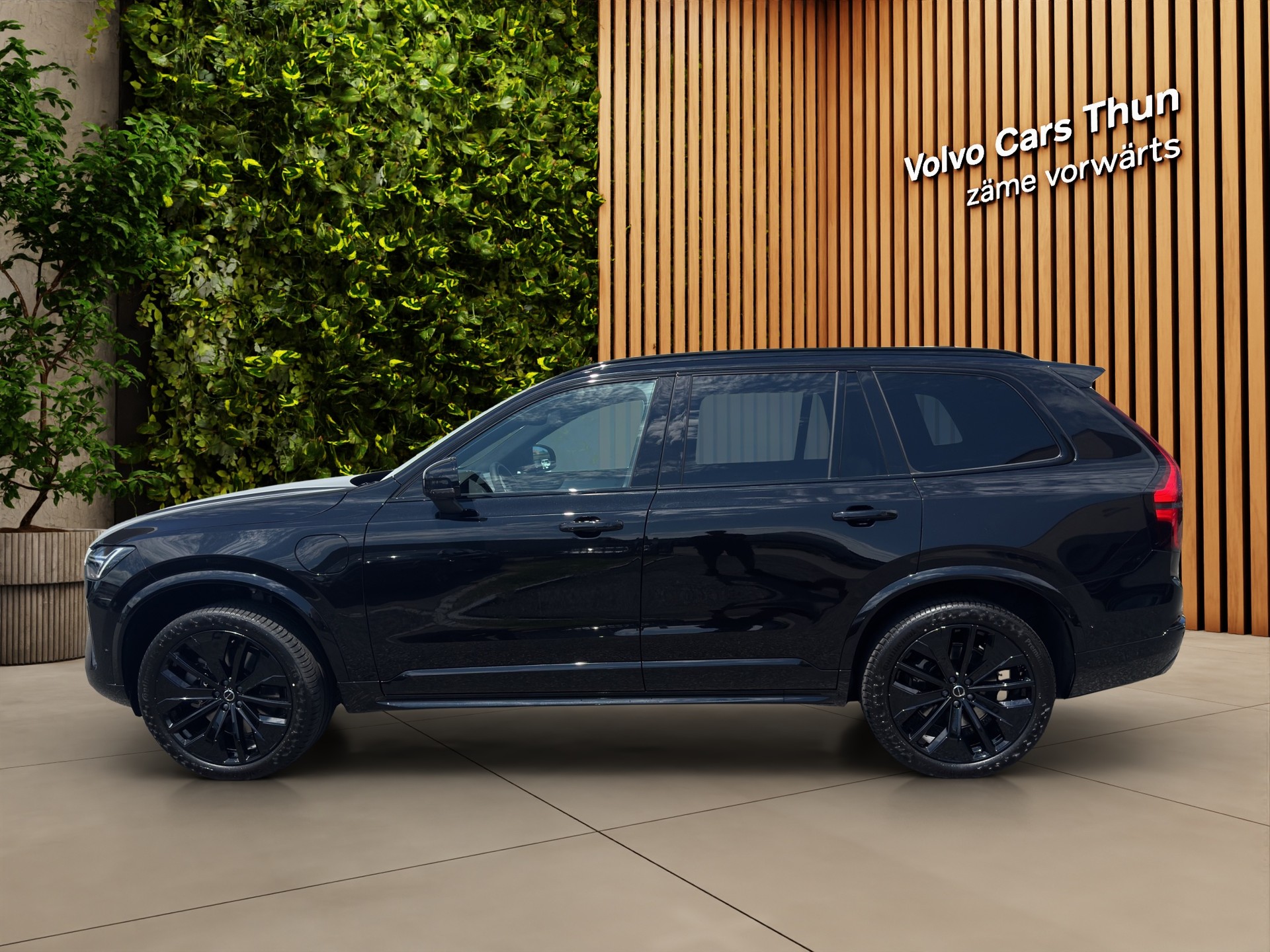 VOLVO XC90 2.0 T8 TE Black Edition eAWD-image-4