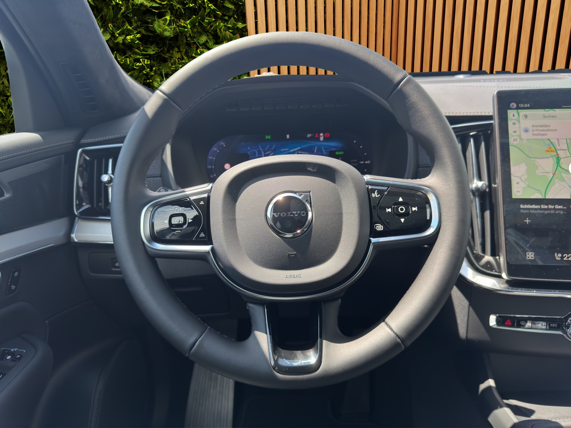 VOLVO XC90 2.0 T8 TE Black Edition eAWD-image-10