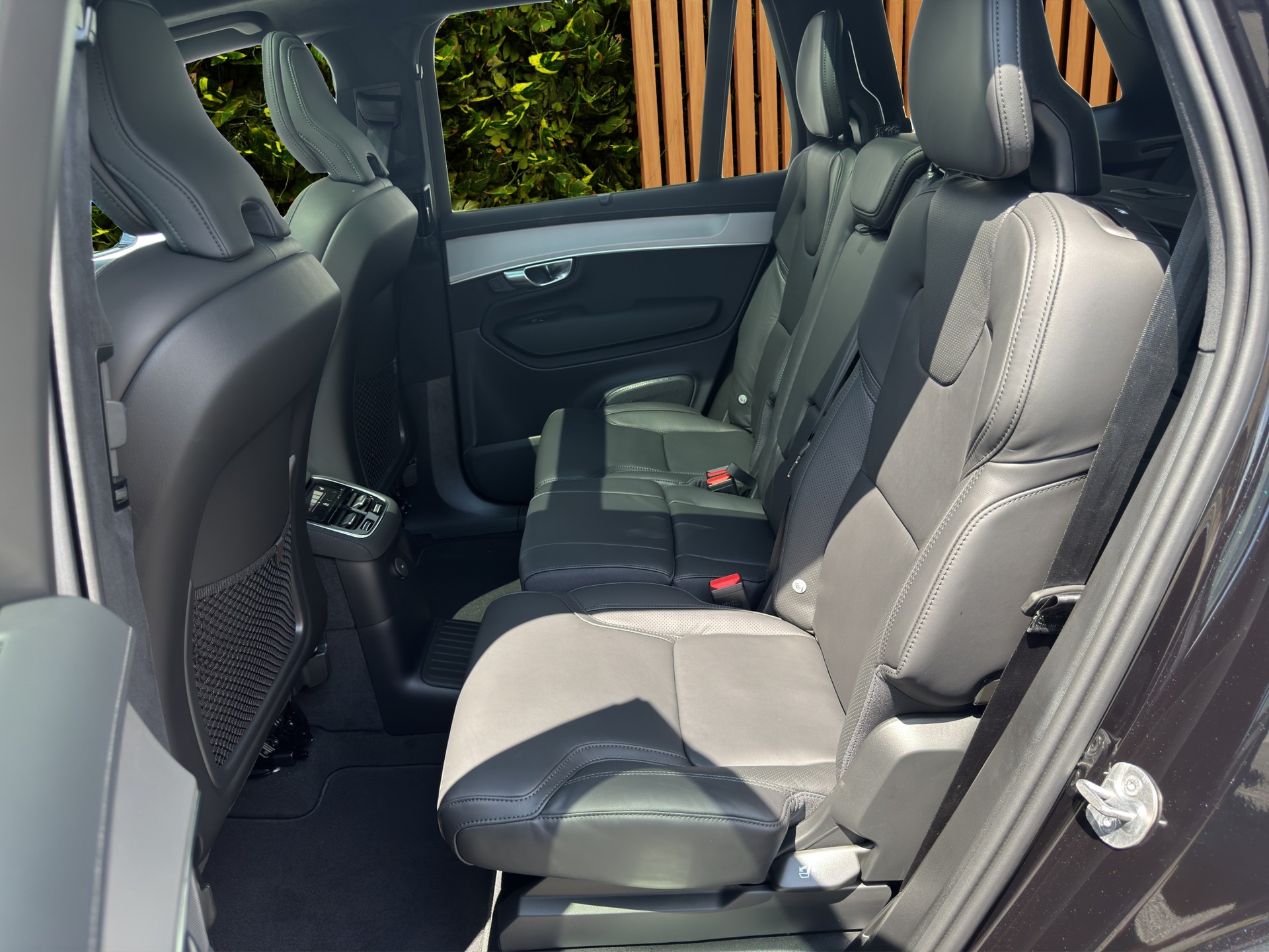 VOLVO XC90 2.0 T8 TE Black Edition eAWD-image-14