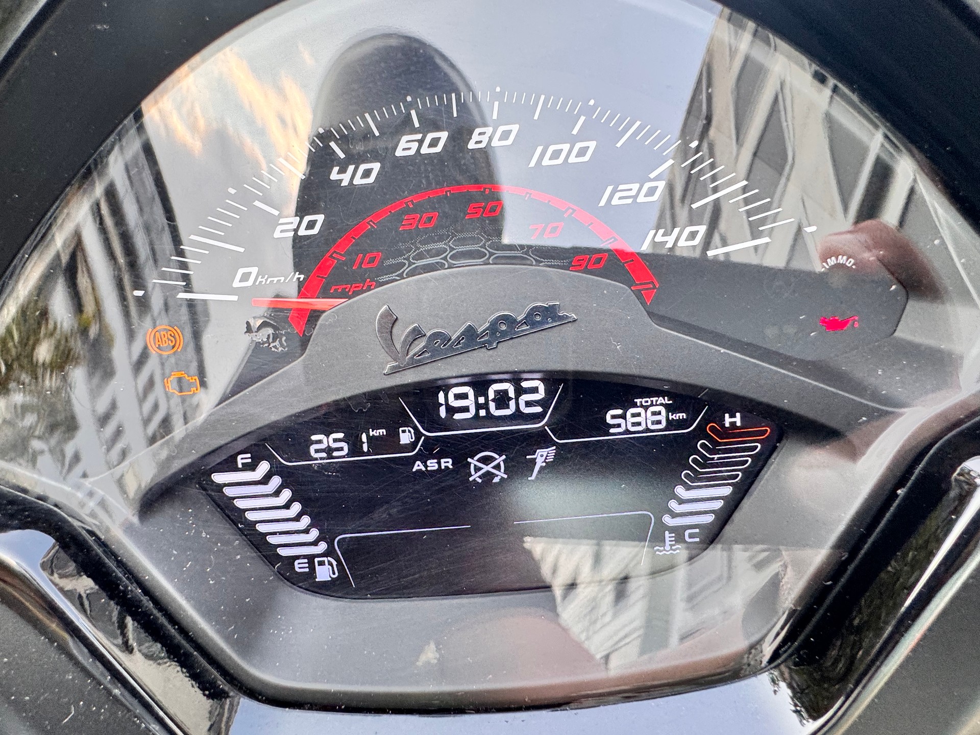 PIAGGIO Vespa GTS 125 Super Tech RST Euro 5+-image-3