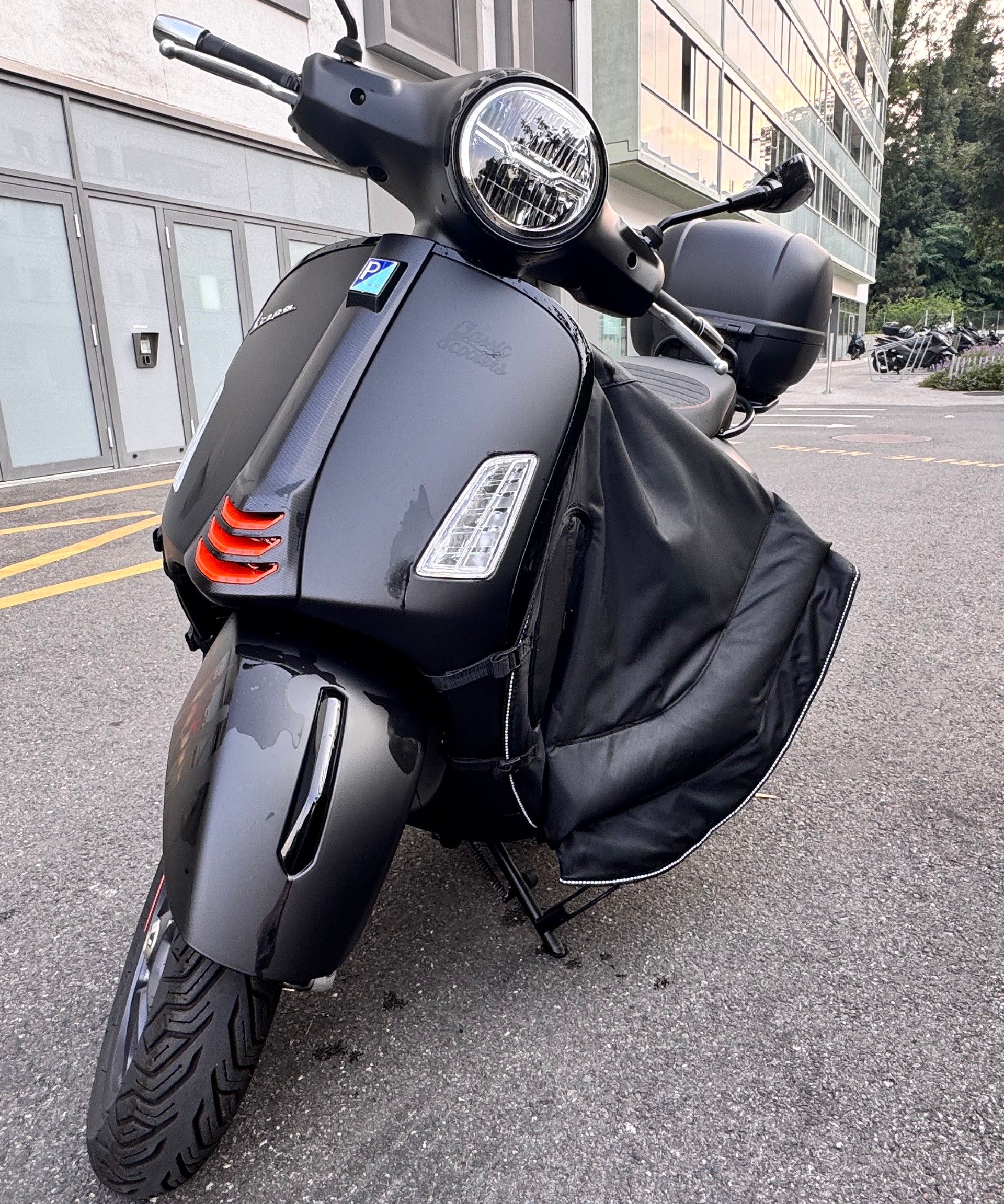 PIAGGIO Vespa GTS 125 Super Tech RST Euro 5+-image-2