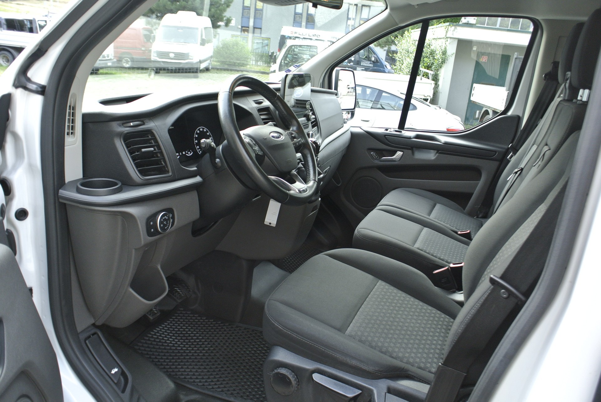 FORD Transit Custom Van 320 L2H1 DK Trend-image-20