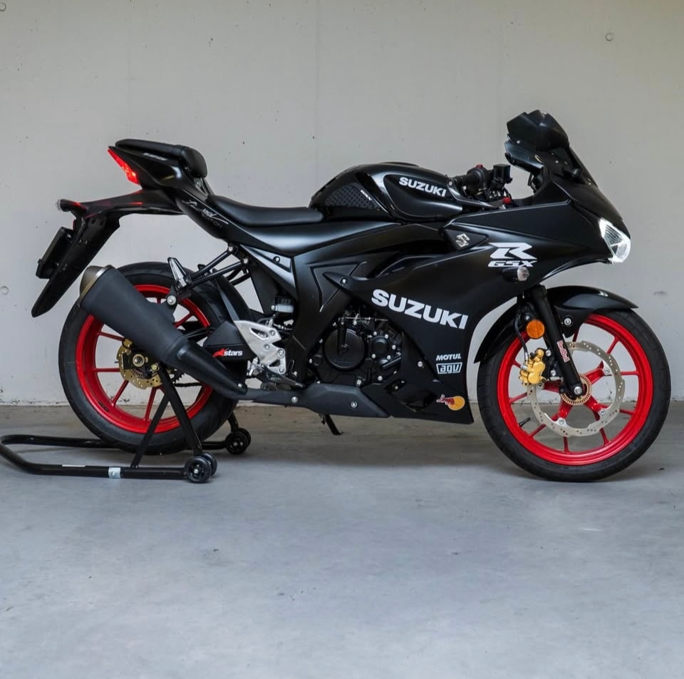 SUZUKI GSX-R 125-image-2