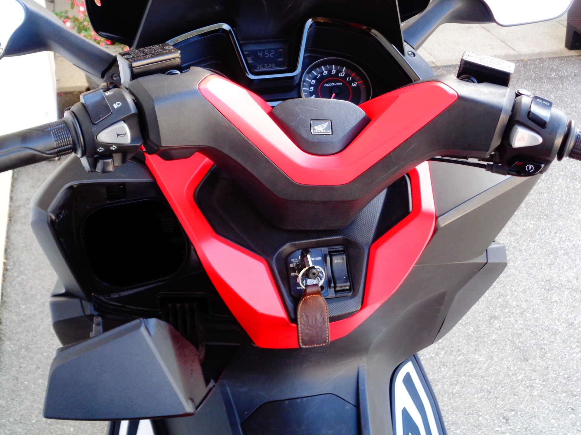 HONDA NSS125 Forza ABS Swiss-Edition-image-4