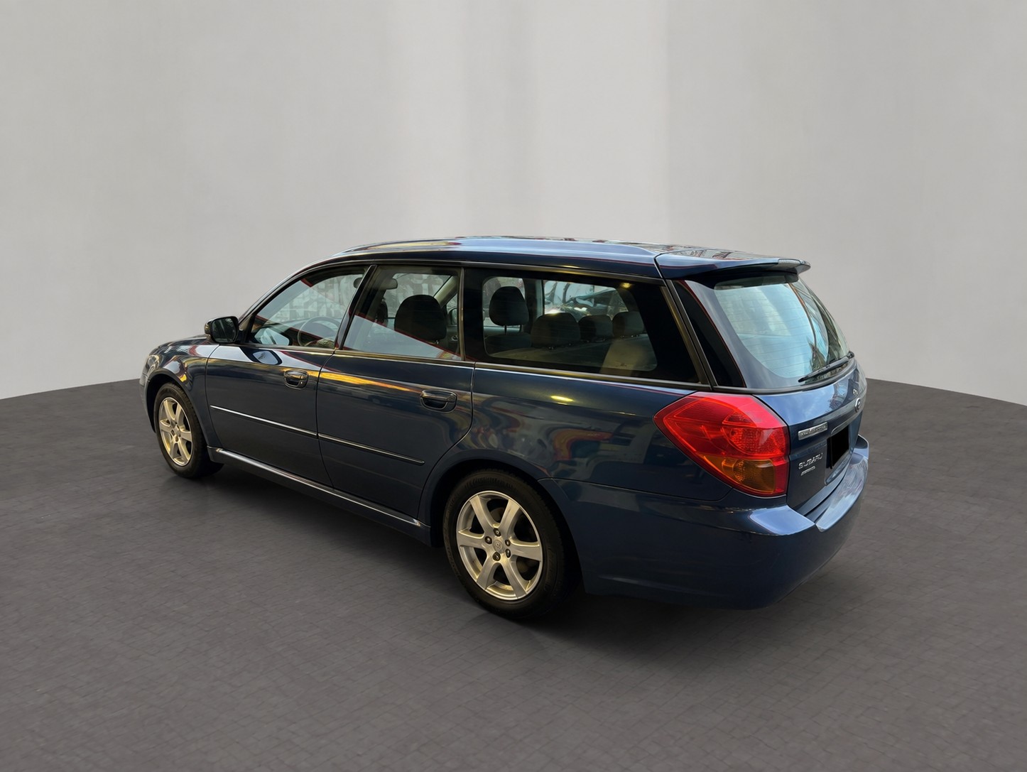 SUBARU Legacy 2.0 R AWD Automat-showroom-element-1