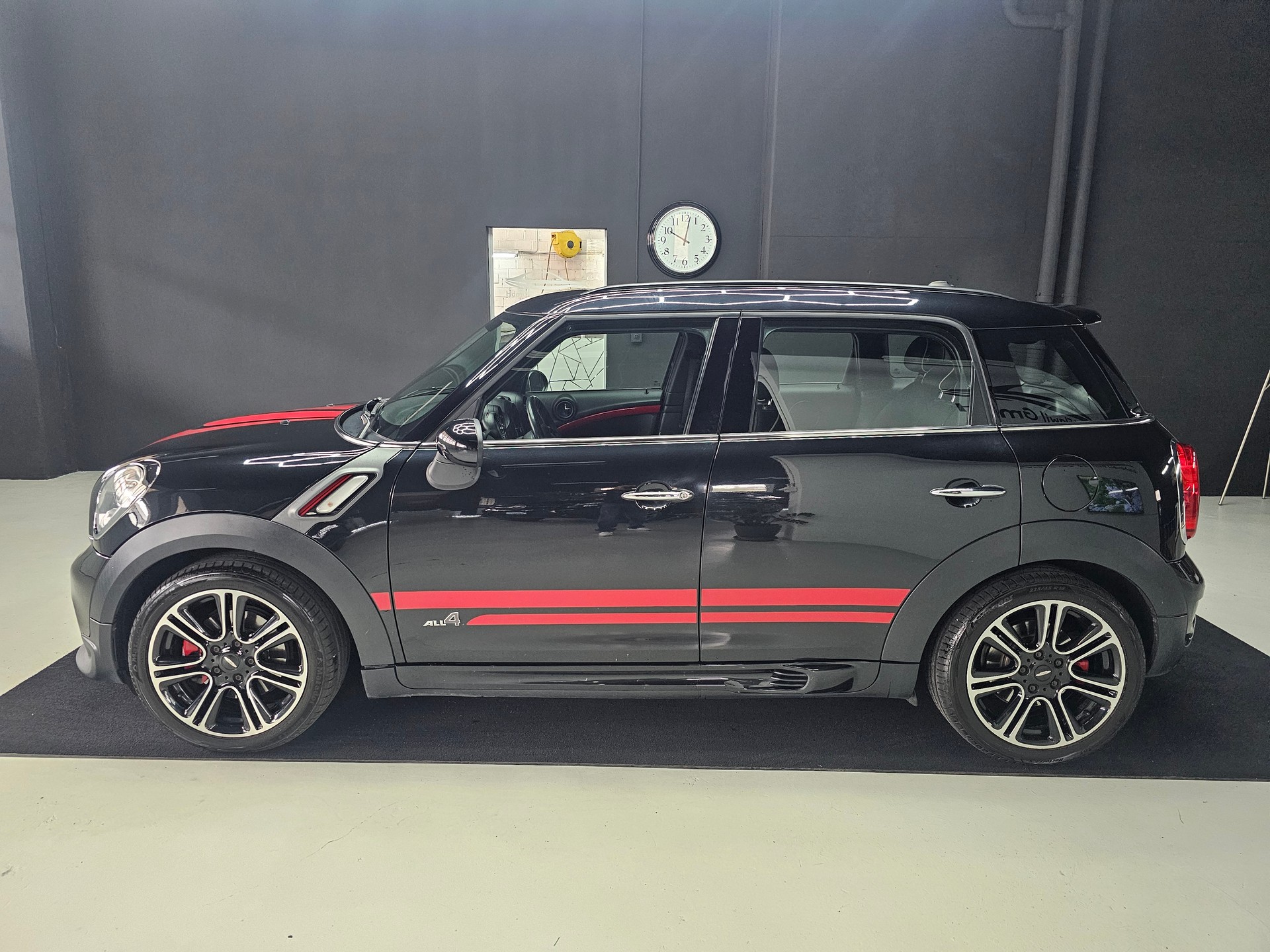 MINI Countryman John Cooper Works ALL4 Steptronic-showroom-element-2