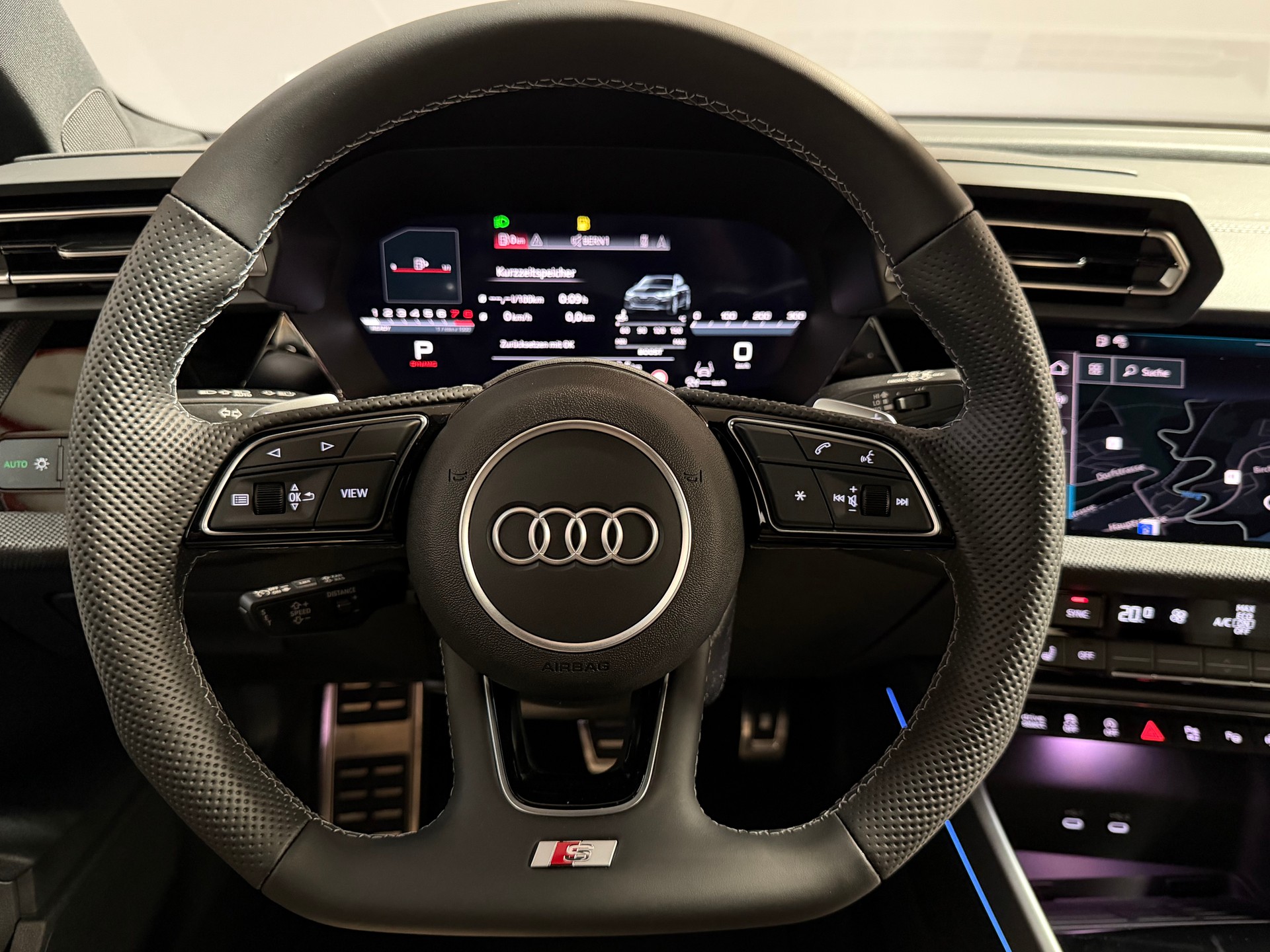 AUDI S3 Sportback TFSI quattro S-tronic-image-28