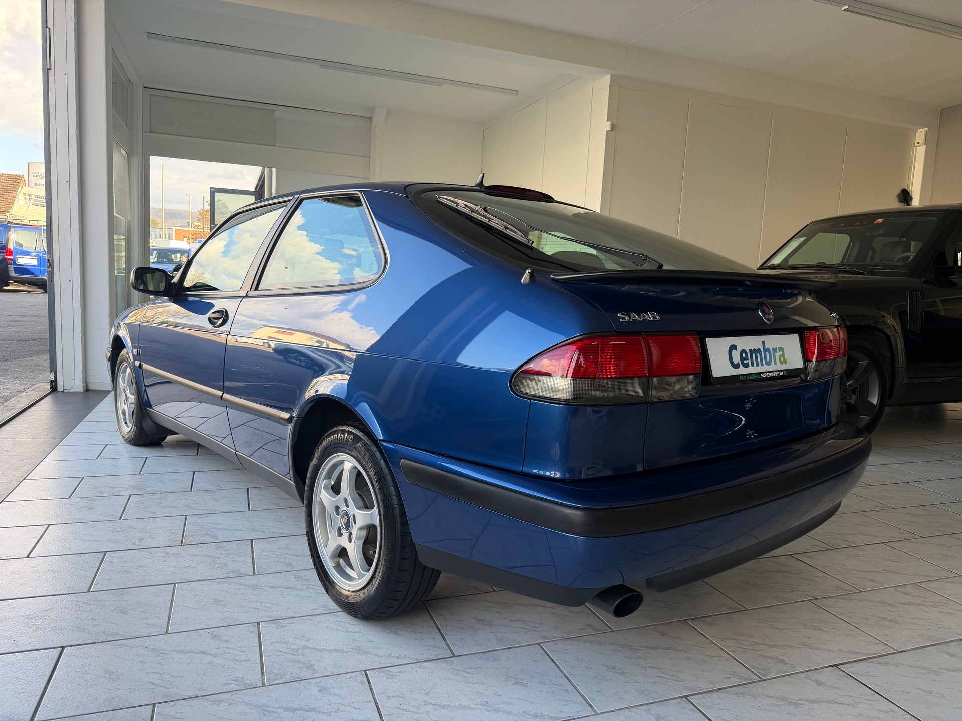 SAAB 9-3 2.0i-16 LPT-showroom-element-1