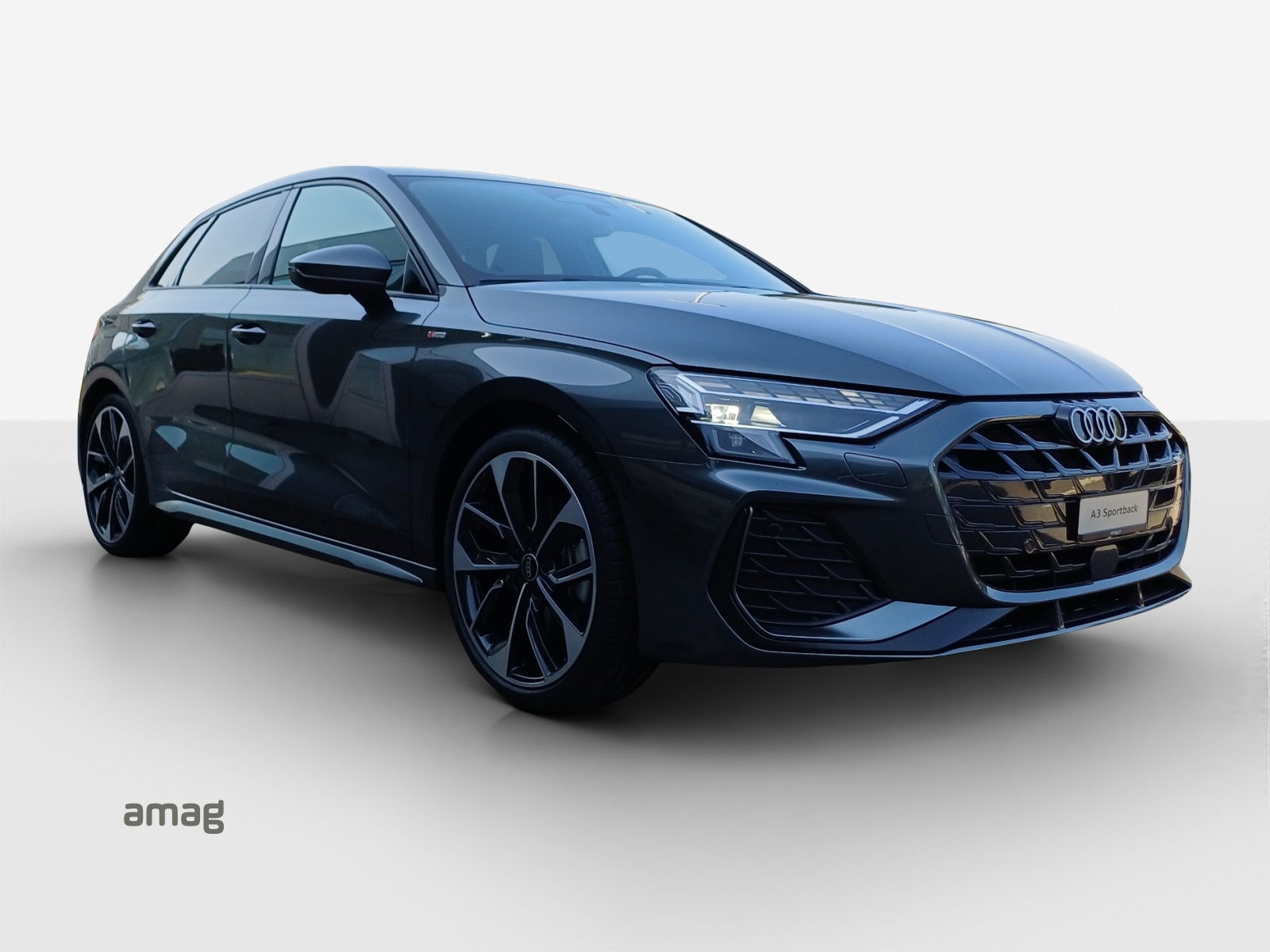 AUDI A3 Sportback TFSI 110 kW S line Attraction S tronic-image-5