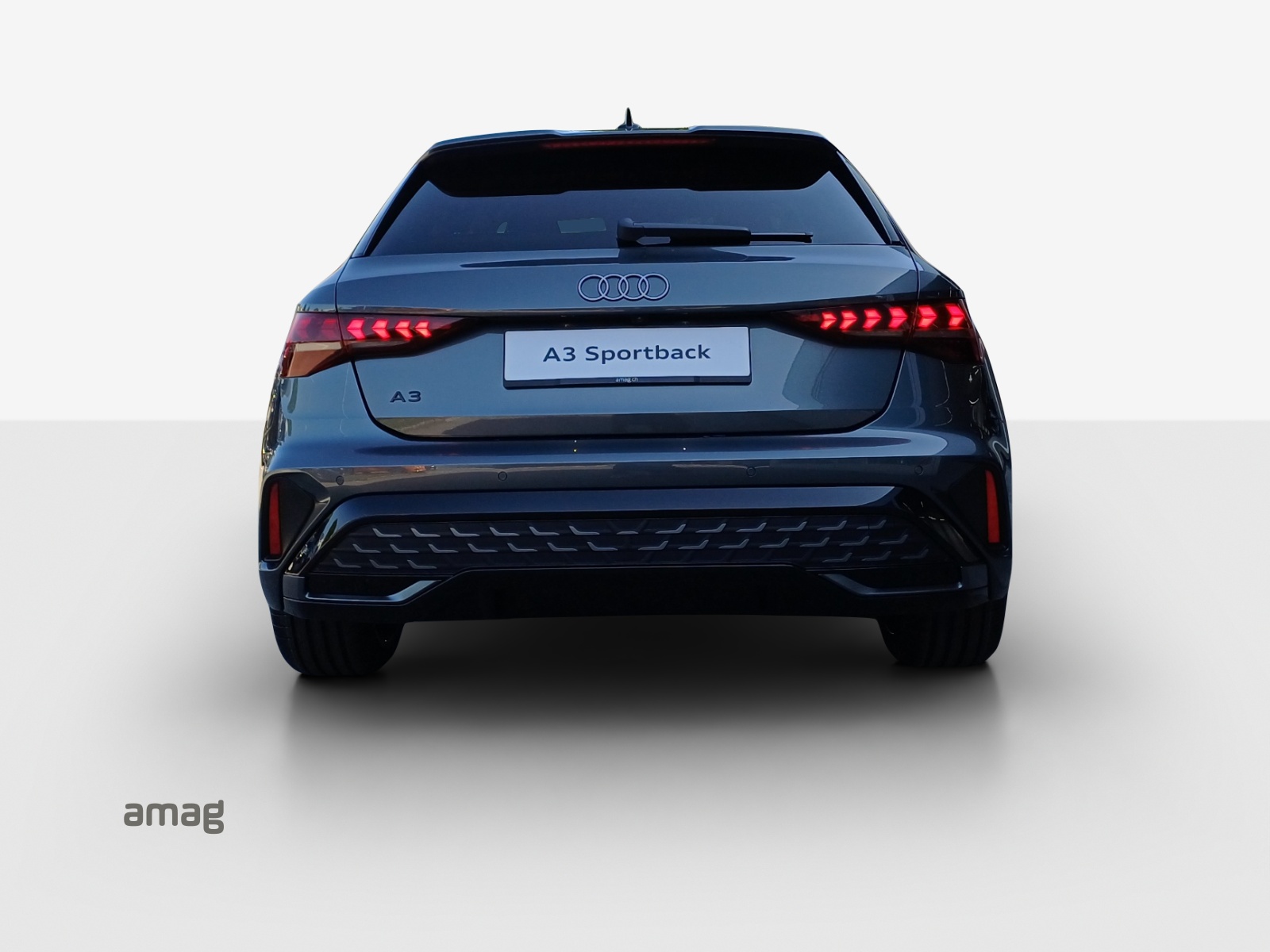 AUDI A3 Sportback TFSI 110 kW S line Attraction S tronic-showroom-element-3