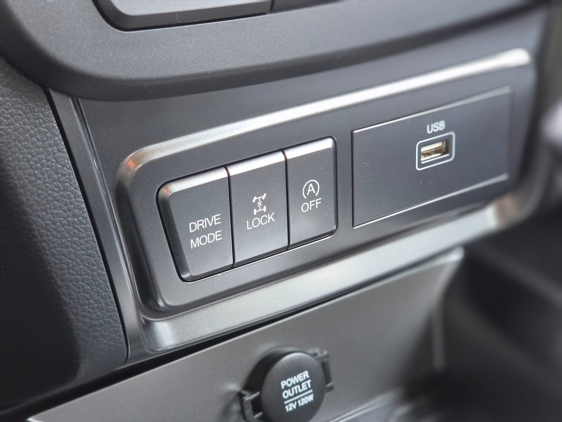 KGM-SsangYong Tivoli 1.5TGDI Steel4WD A-image-7