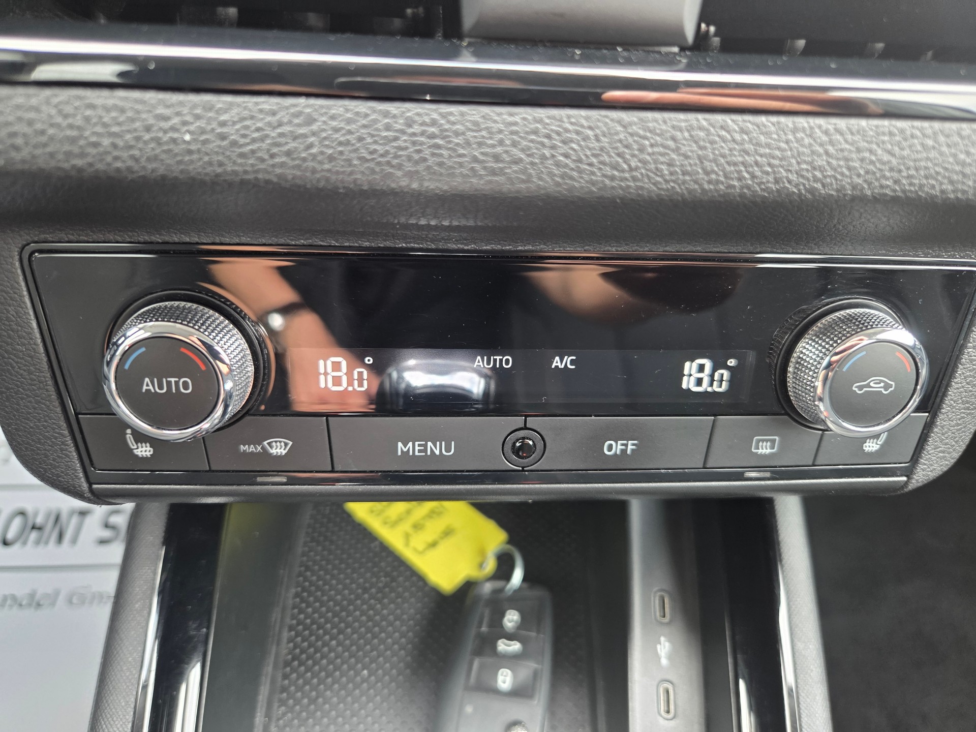SKODA Scala 1.5 TSI ACT Ambition DSG-image-18